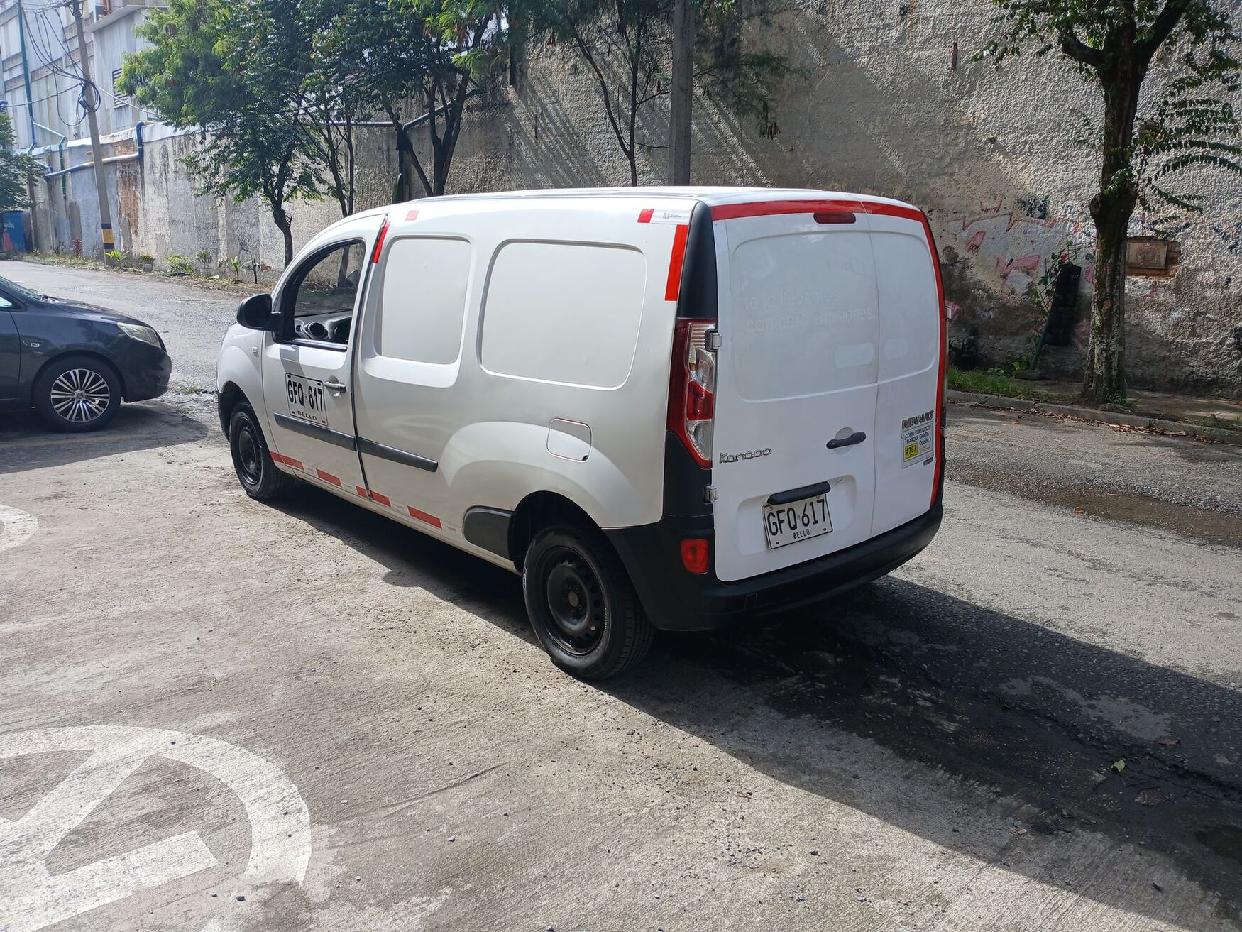 Renault - Kangoo ZE - 2019 image number 7