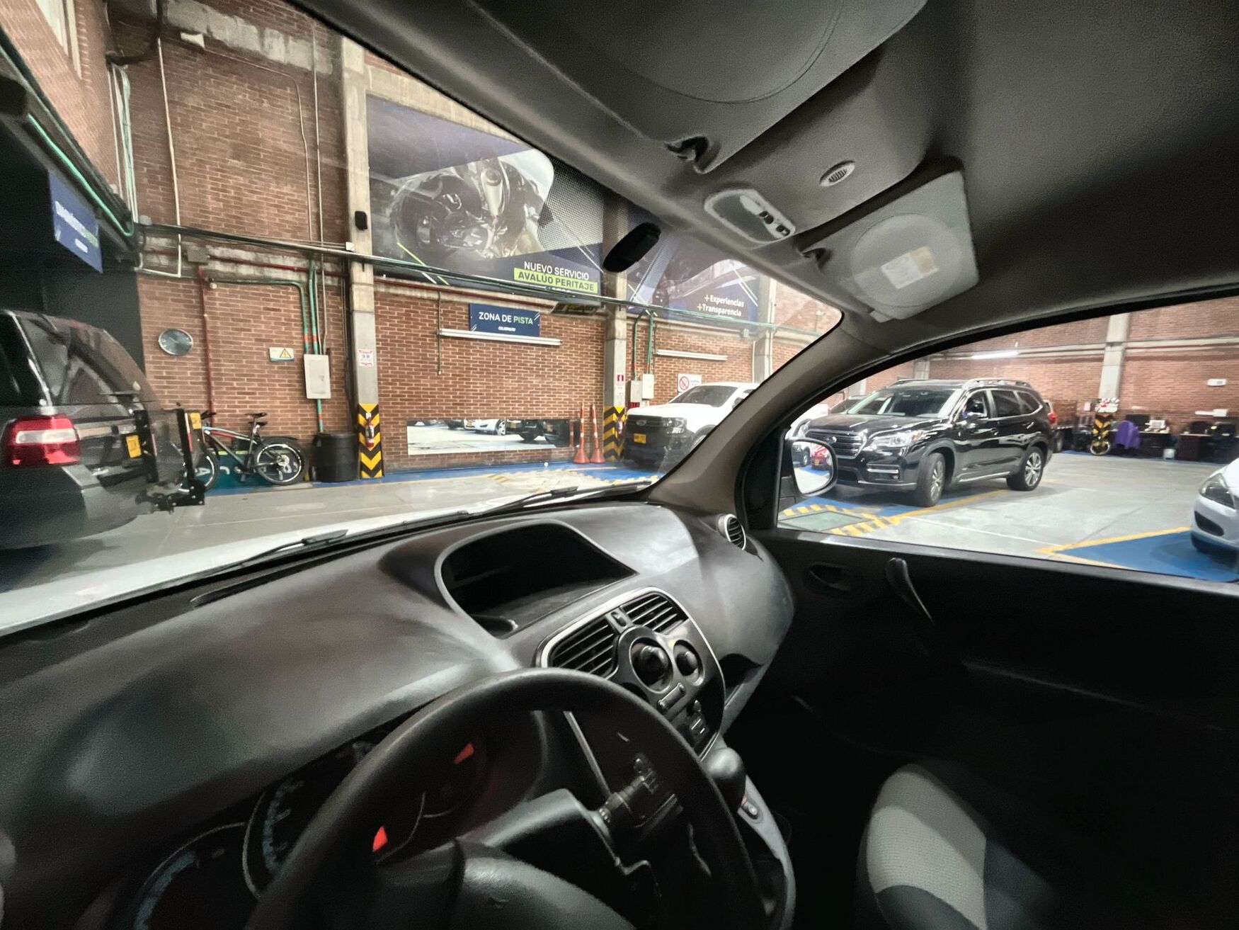 Renault - Kangoo ZE - 2020 image number 2