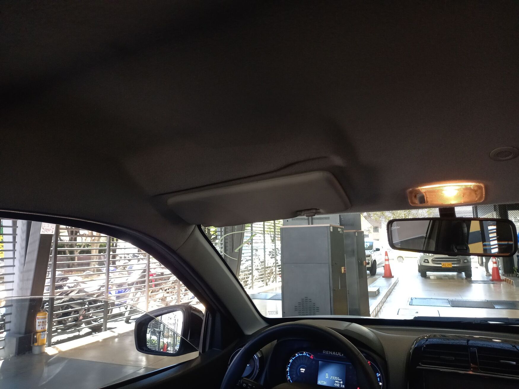 Renault - Kwid - 2026 image number 2