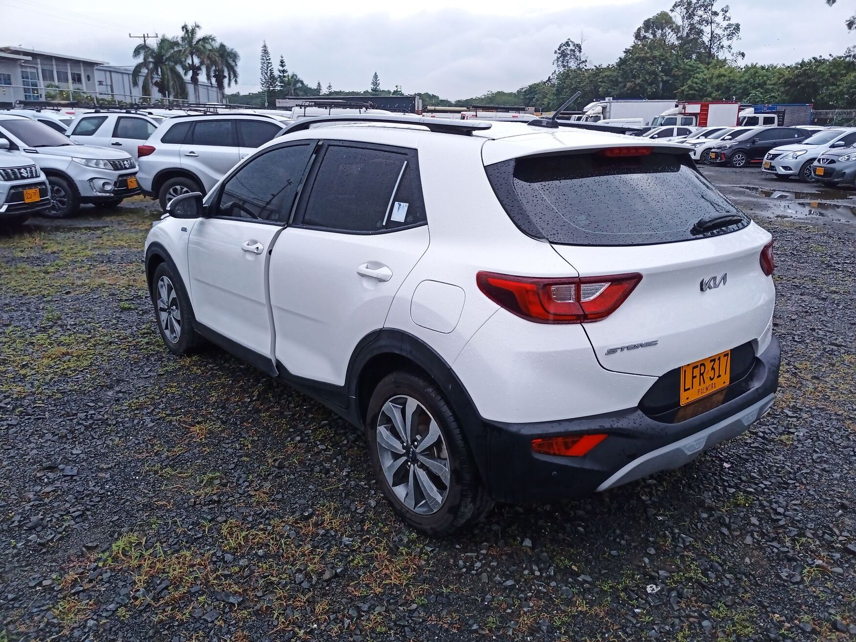 Kia - Stonic - 2023 image number 7