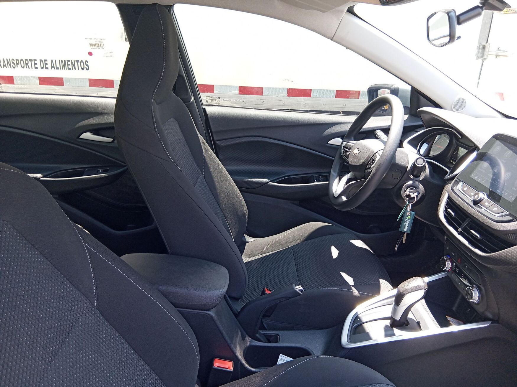 Chevrolet - Onix - 2025 image number 2