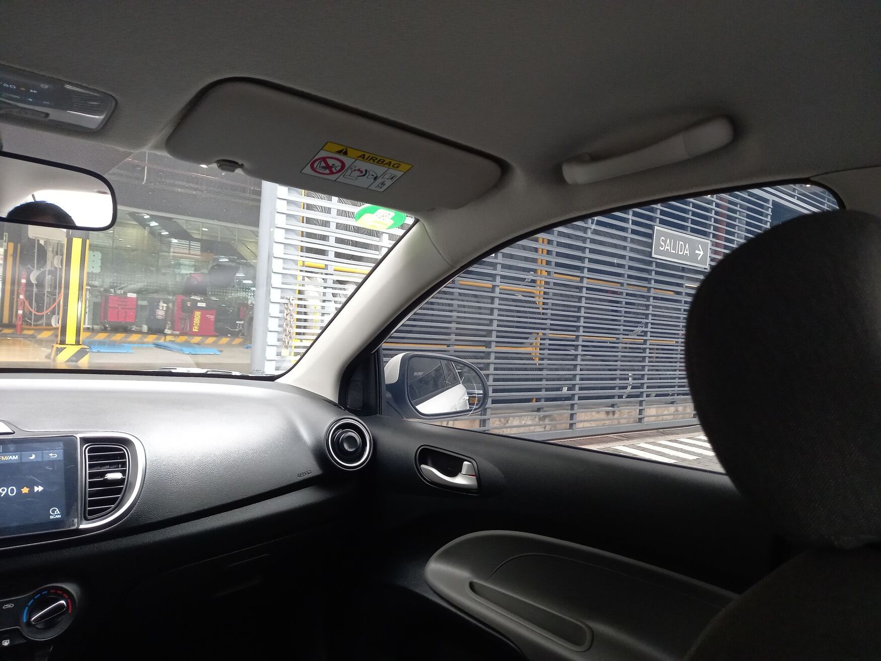 Kia - Soluto - 2025 image number 3