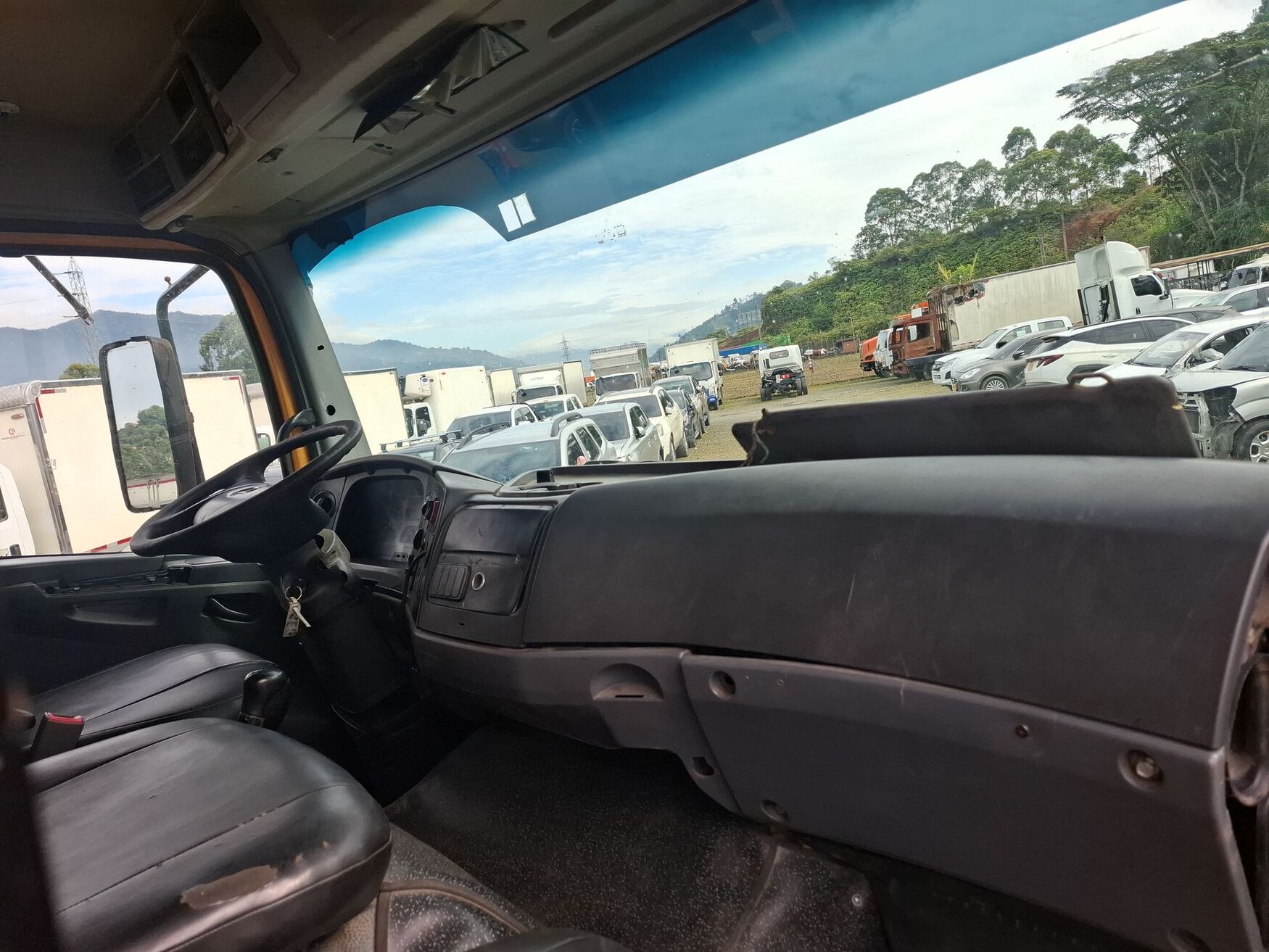 Mercedes Benz - Atego - 2007 image number 11