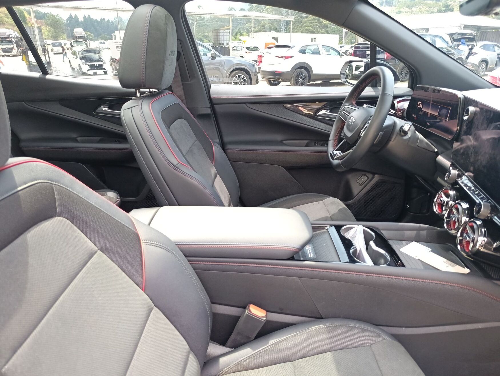 Chevrolet - BLAZER - 2025 image number 2