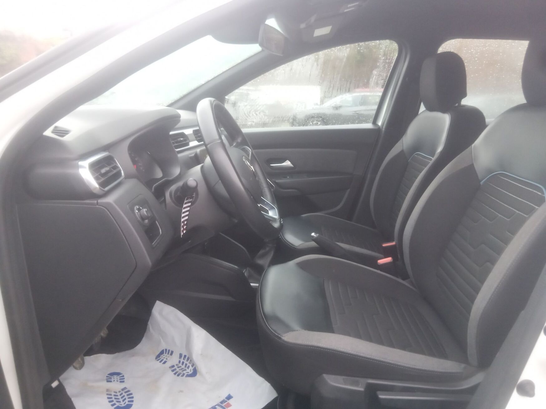 Renault - Duster - 2024 image number 2
