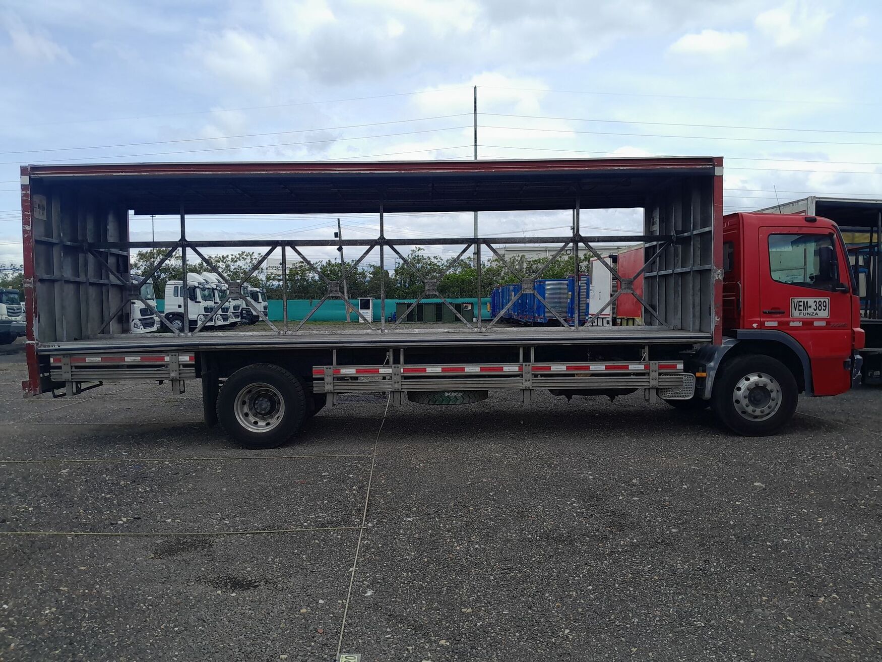 Mercedes Benz - Atego - 2007 image number 10