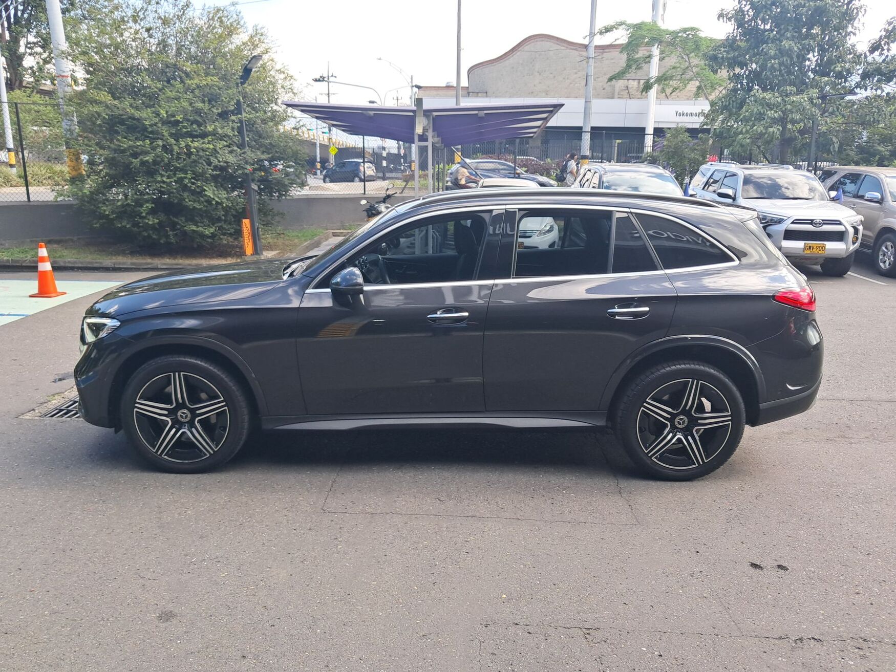 Mercedes Benz - GLC300 - 2025 image number 6