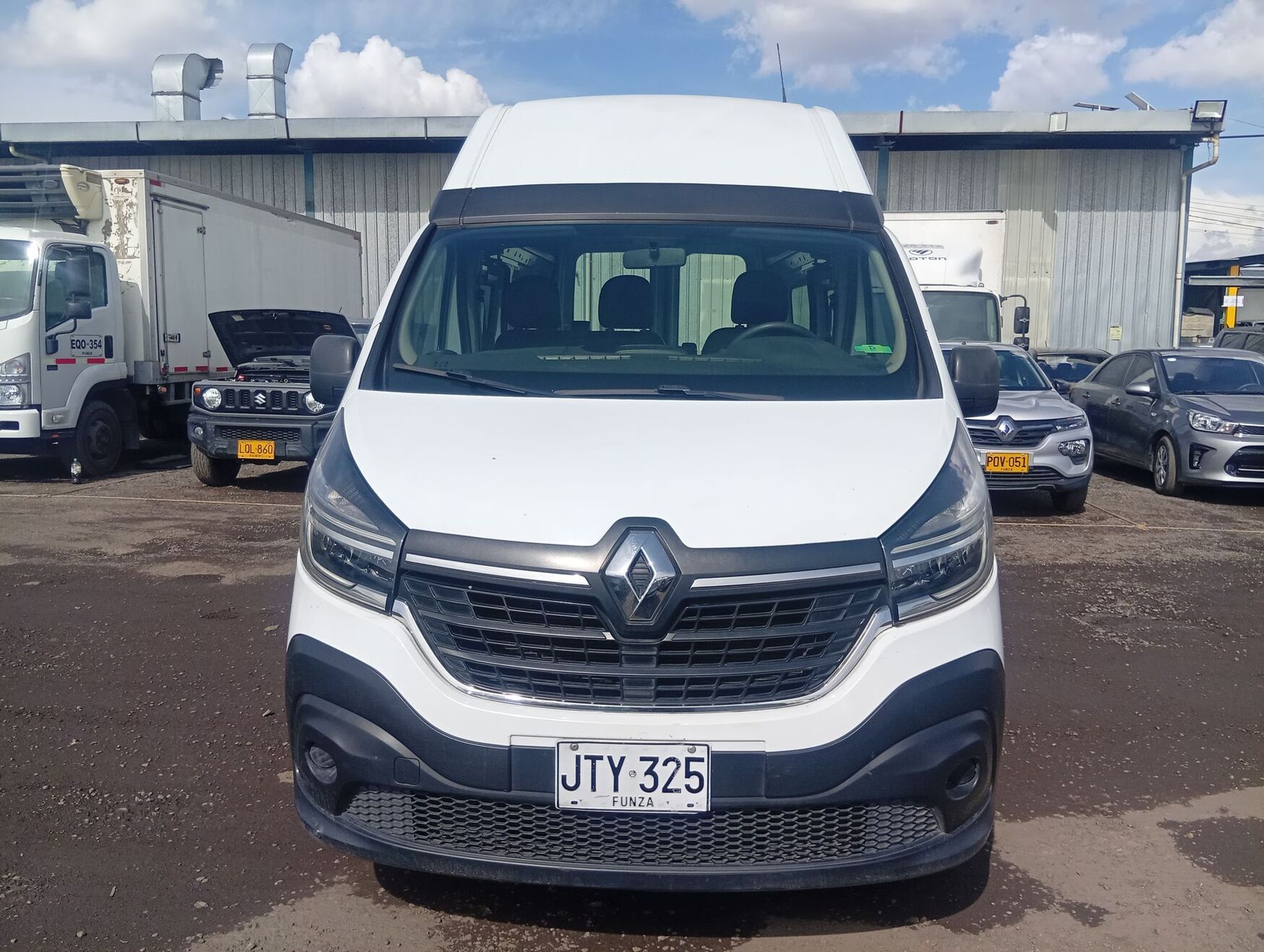 Renault - Trafic - 2021 image number 4