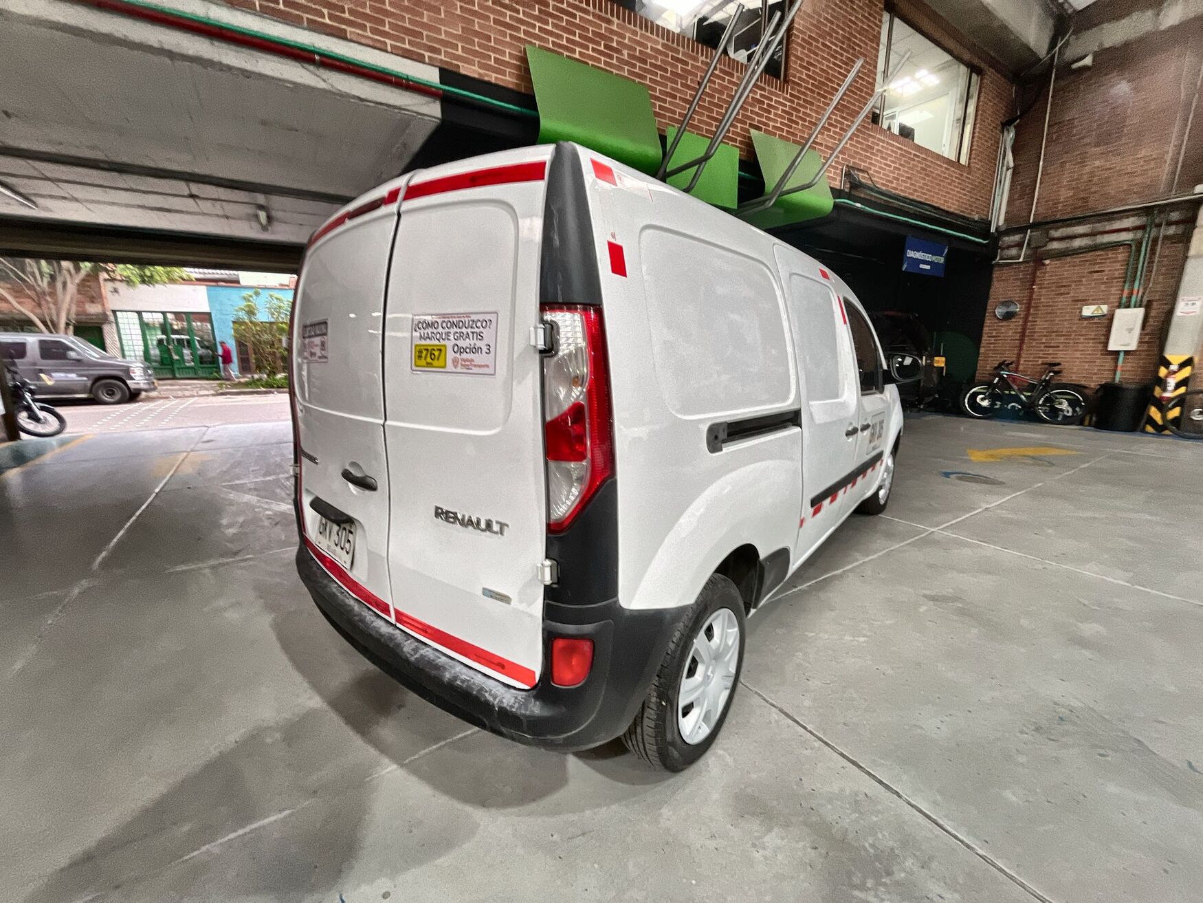 Renault - Kangoo ZE - 2020 image number 9