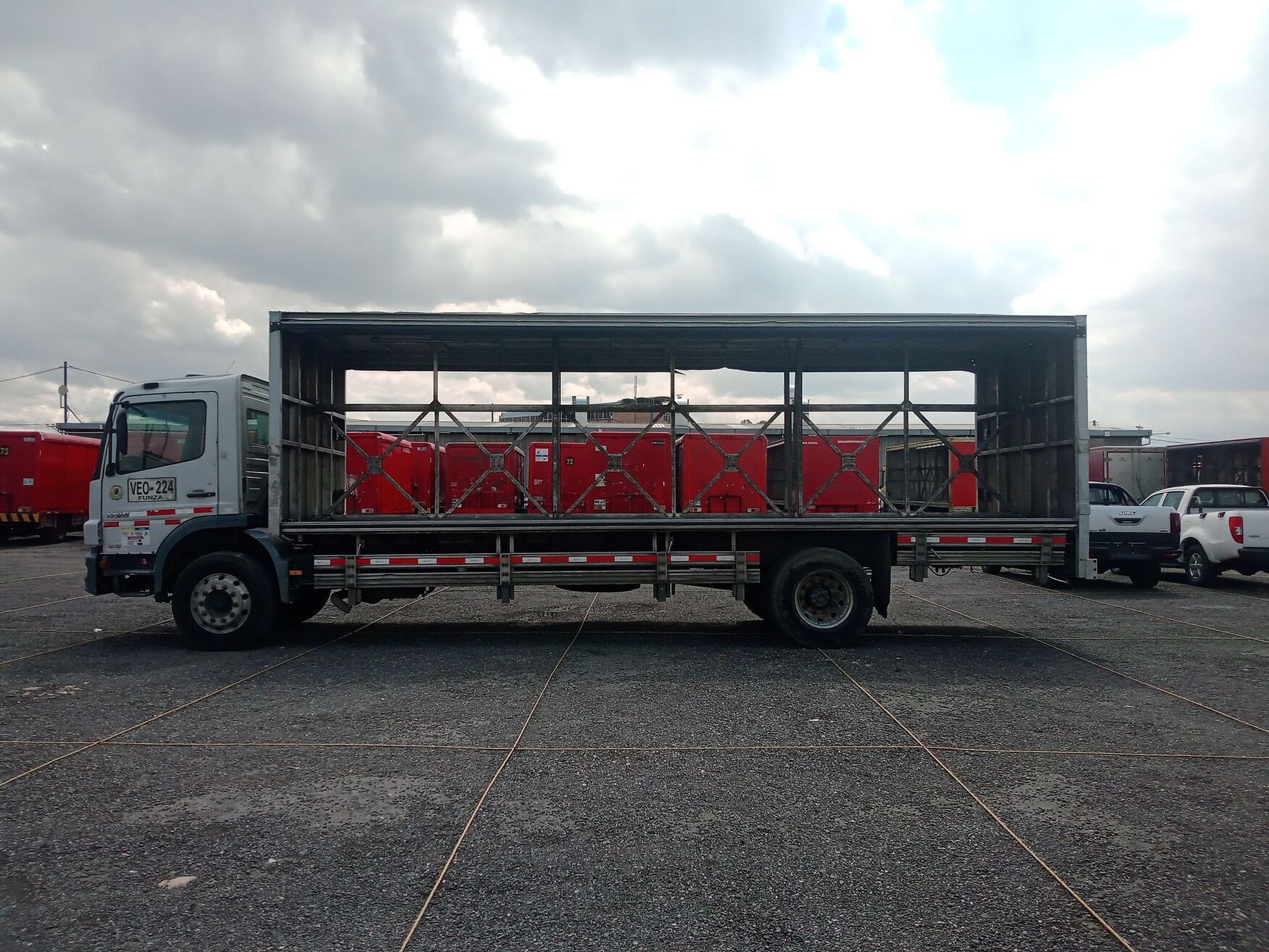 Mercedes Benz - Atego - 2008 image number 10