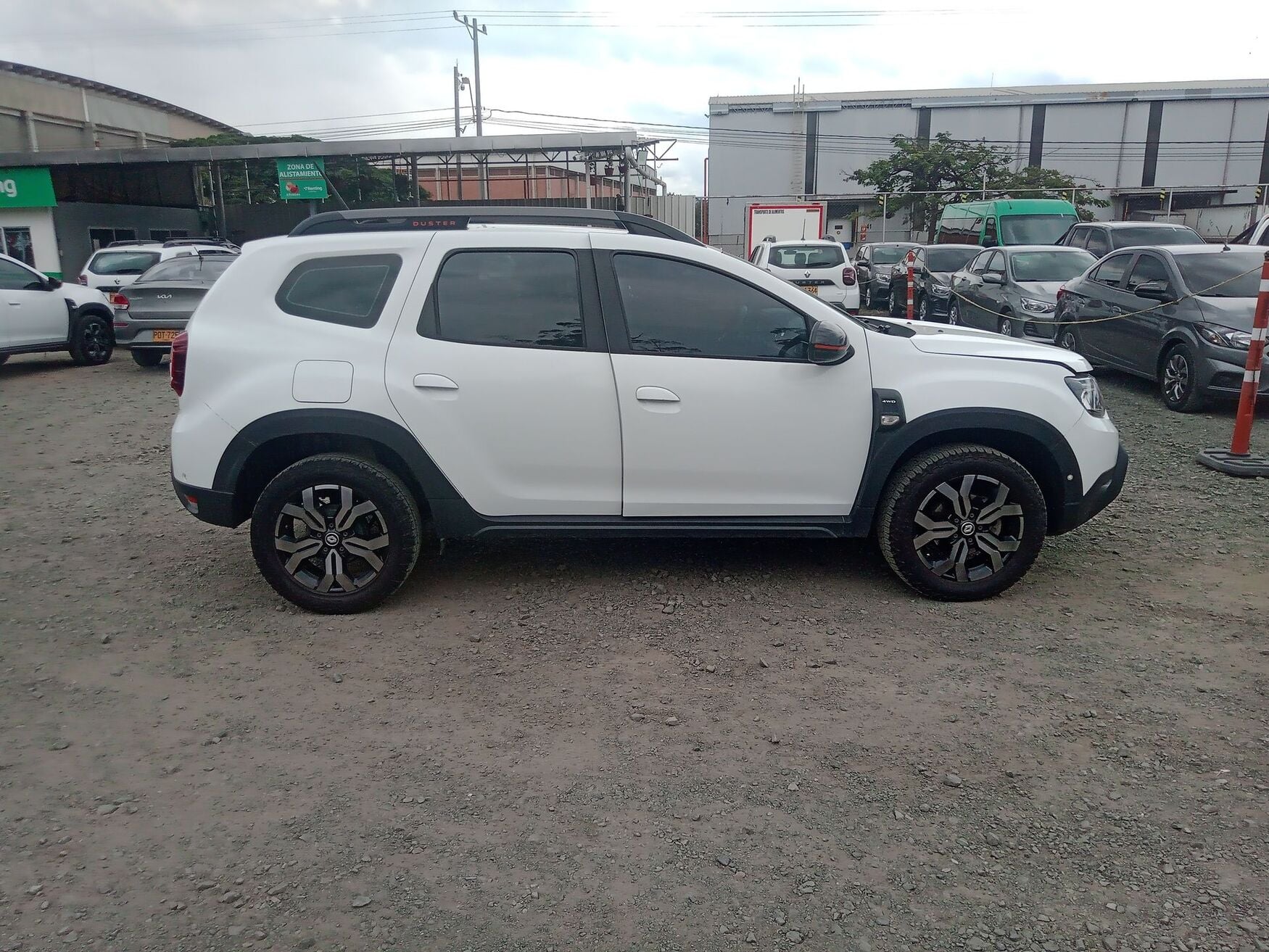 Renault - Duster - 2025 image number 10