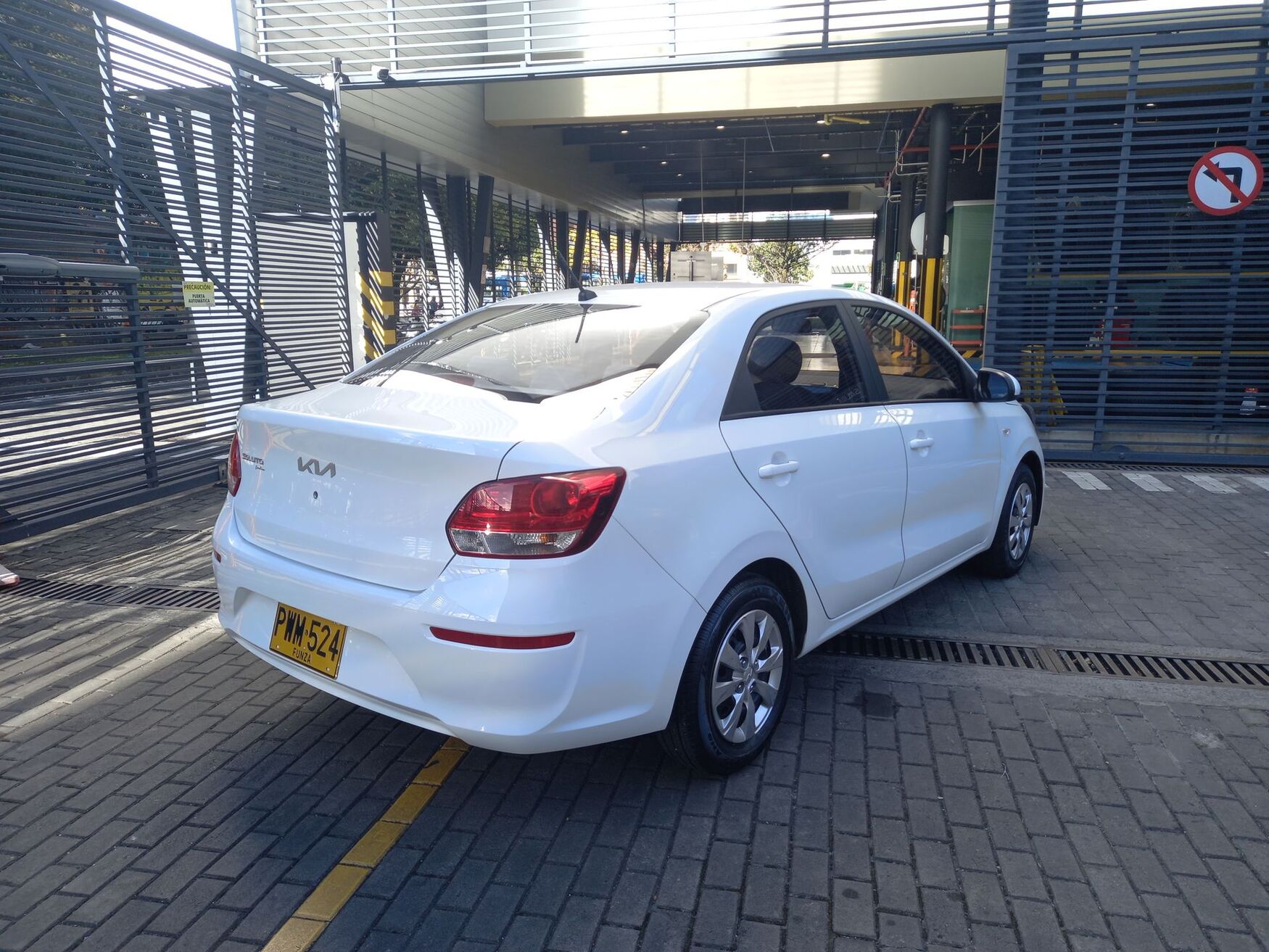 Kia - Soluto - 2026 image number 9