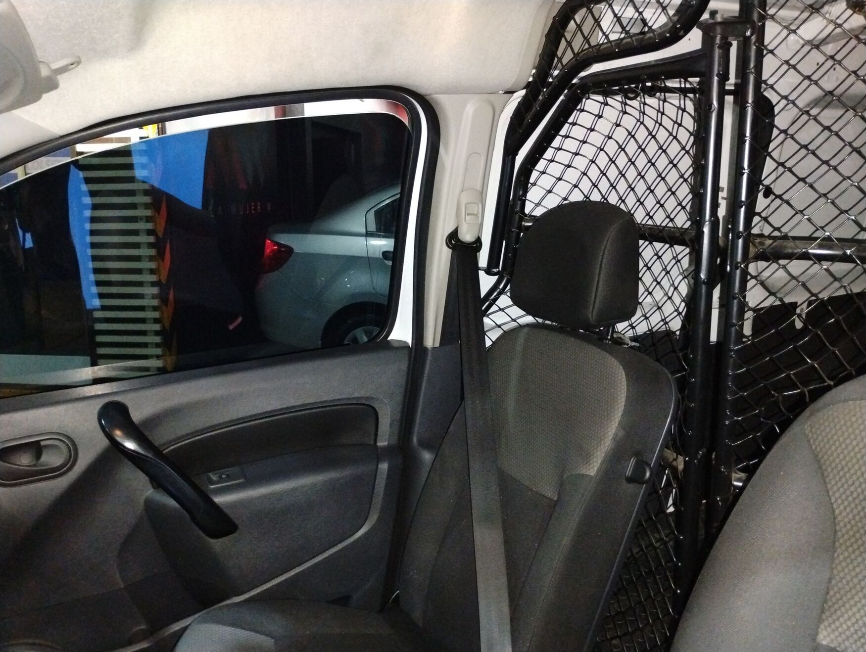 Renault - Kangoo ZE - 2020 image number 3