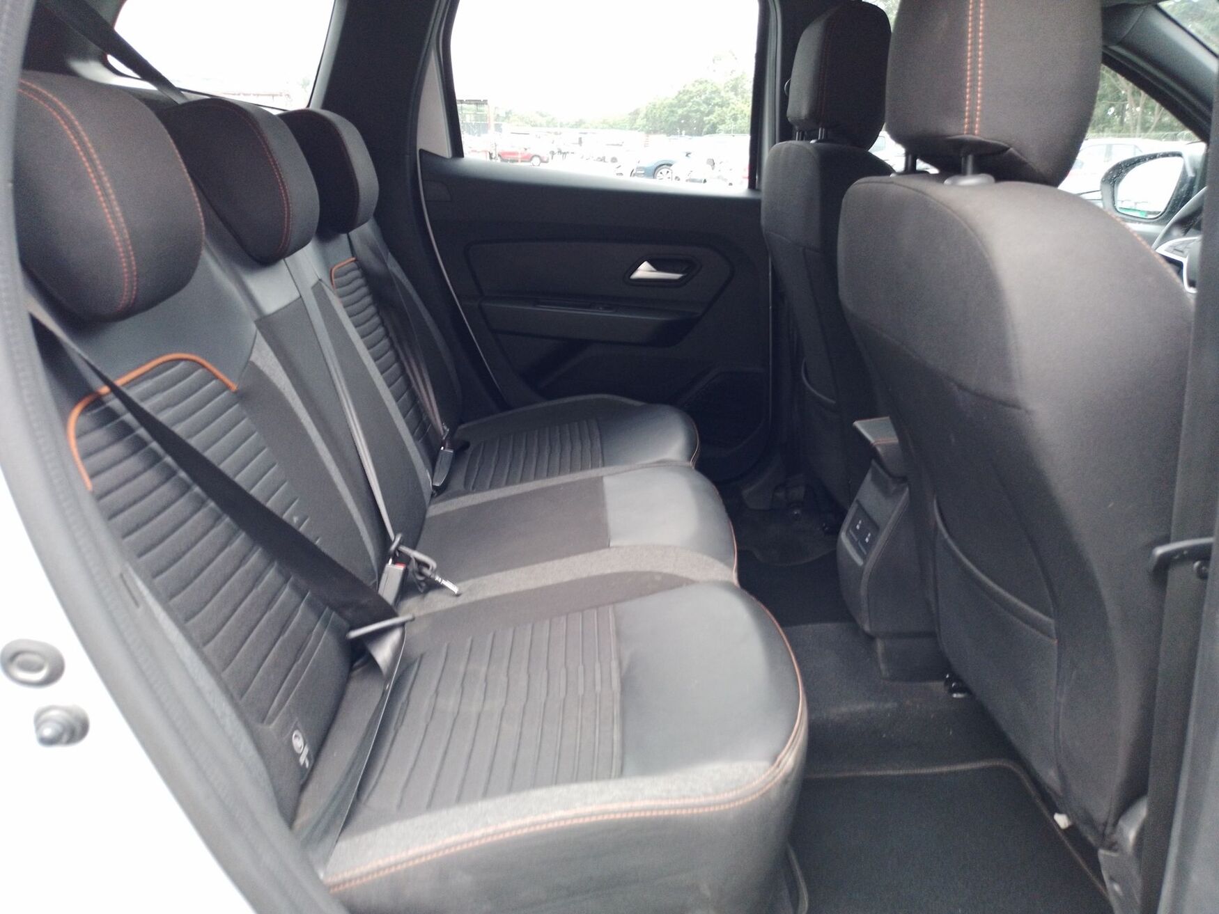 Renault - Duster - 2025 image number 3