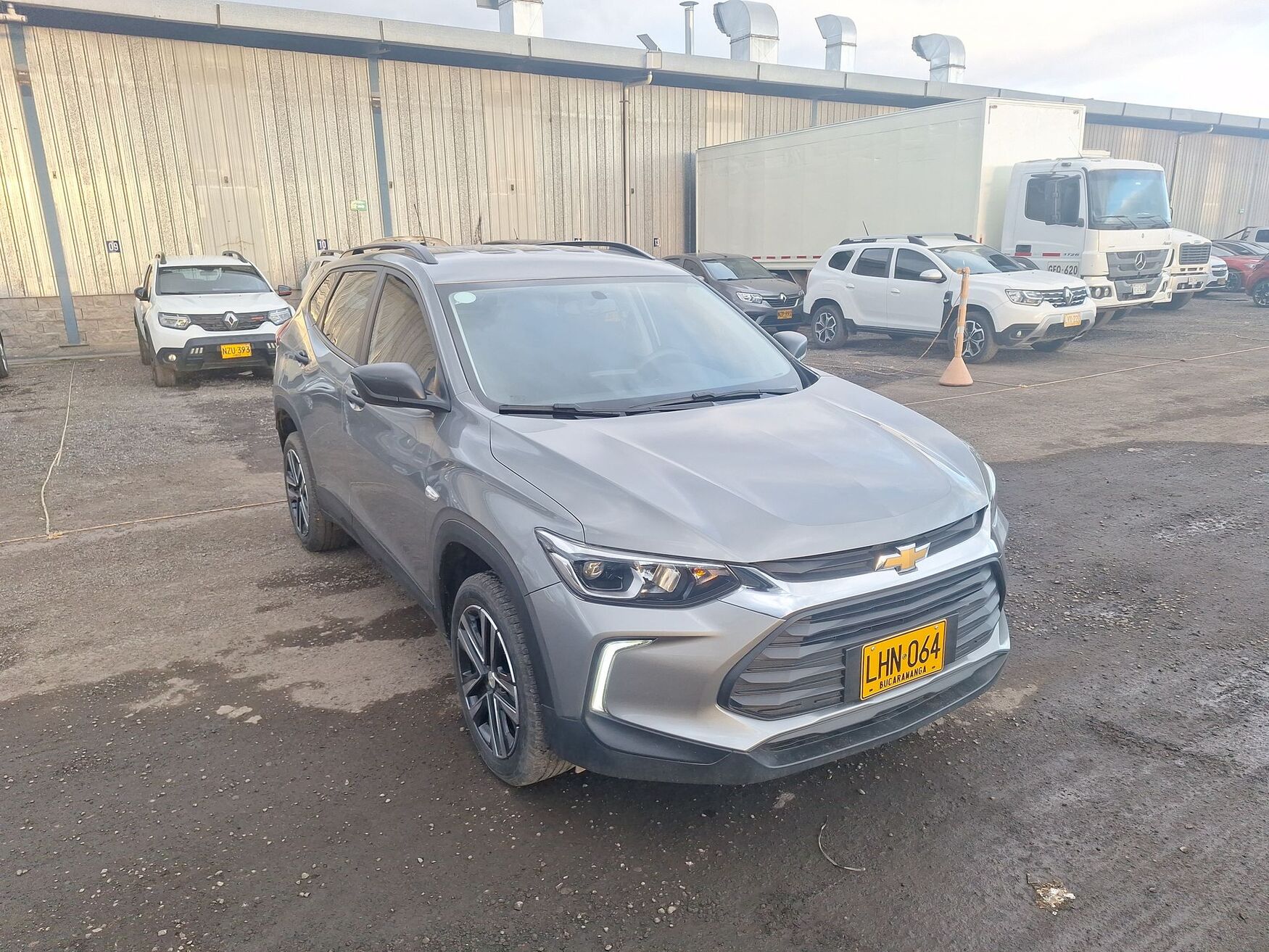 Chevrolet - Tracker - 2025 image number 1