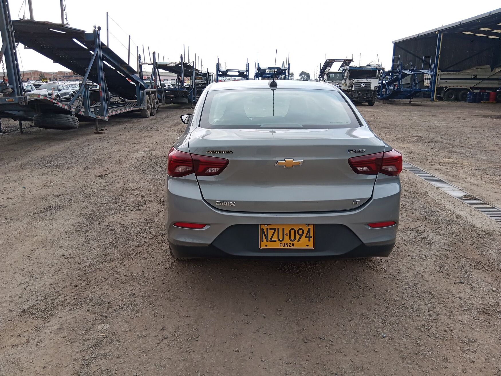 Chevrolet - Onix - 2025 image number 8