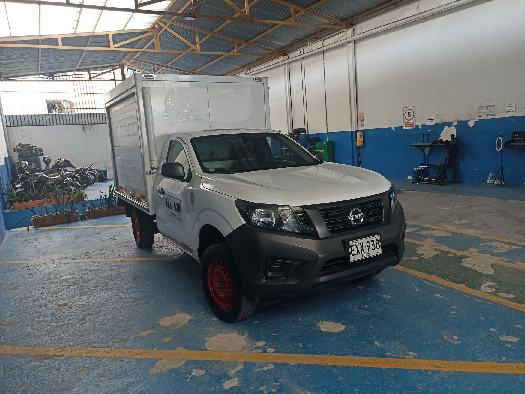 Nissan - Frontier - 2019 image number 1