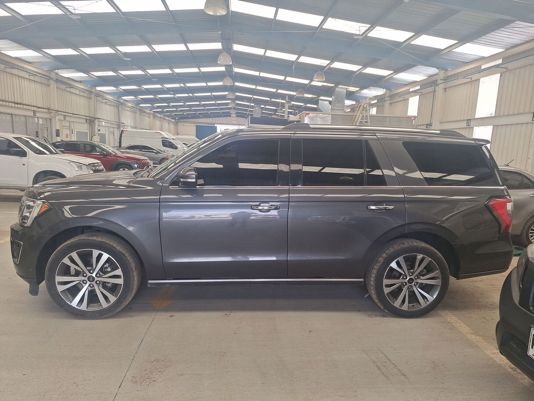 Ford - Expedition - 2020 image number 6