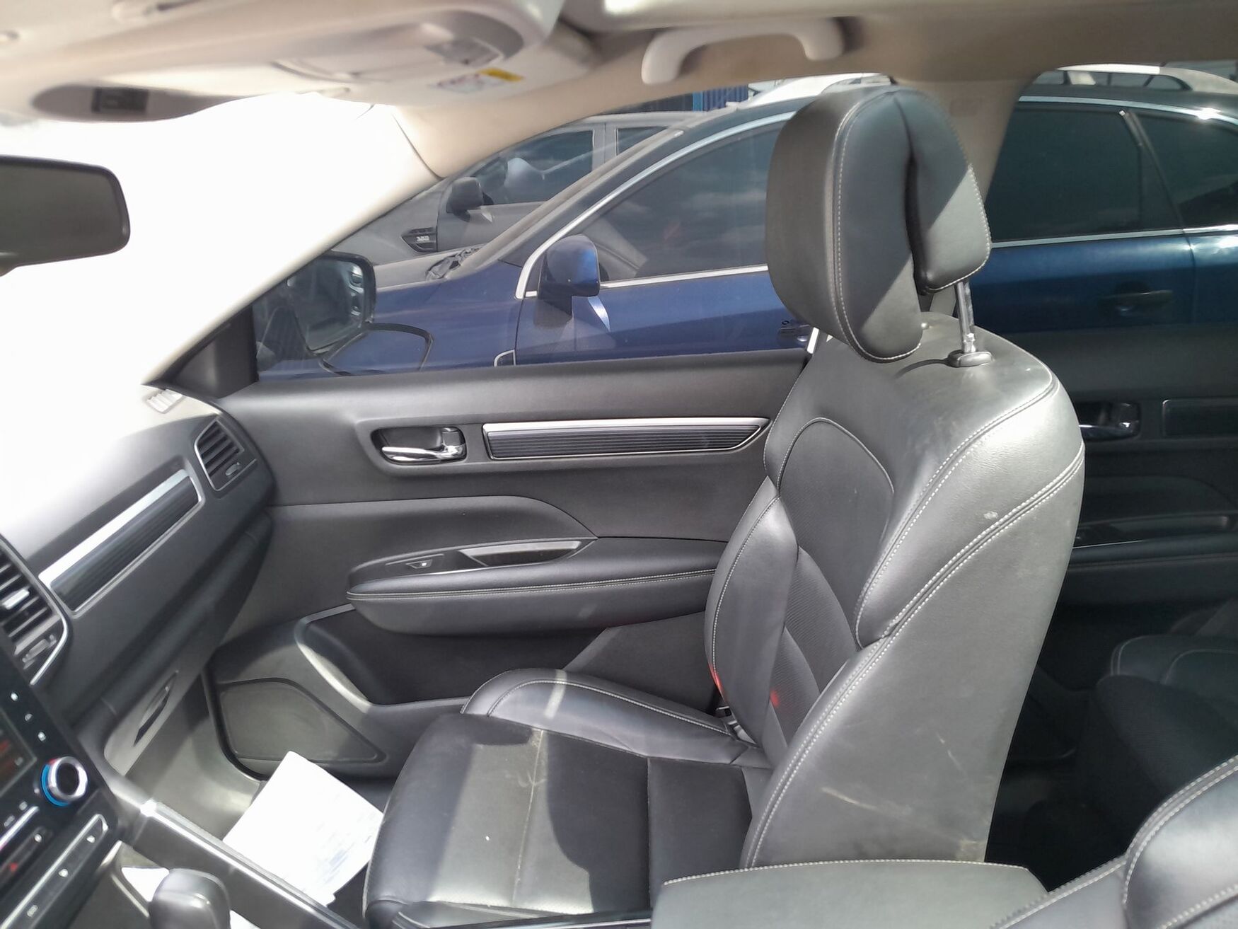 Renault - Koleos - 2023 image number 3