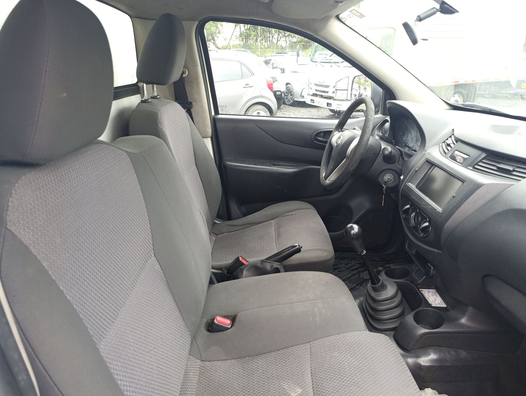 Nissan - Frontier - 2019 image number 2