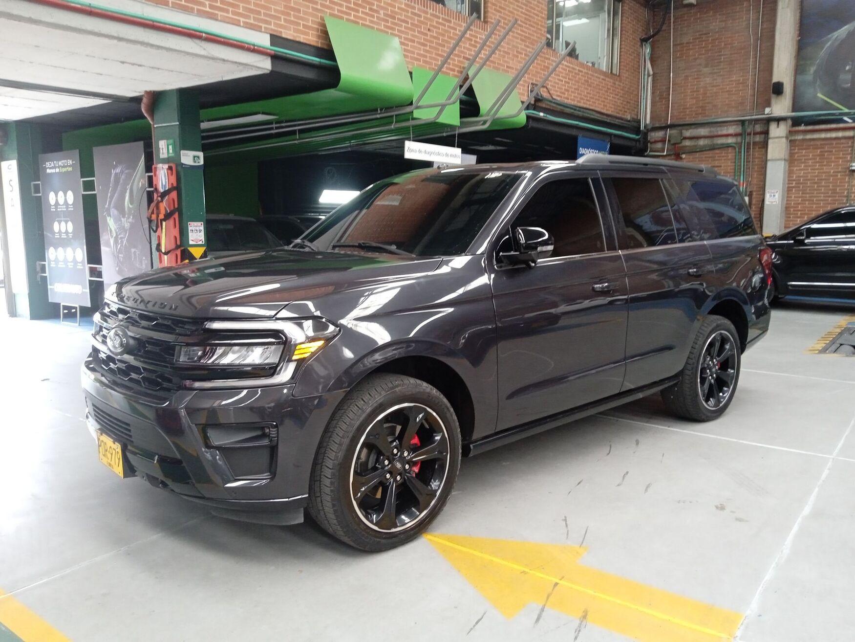 Ford - Expedition - 2024 image number 5