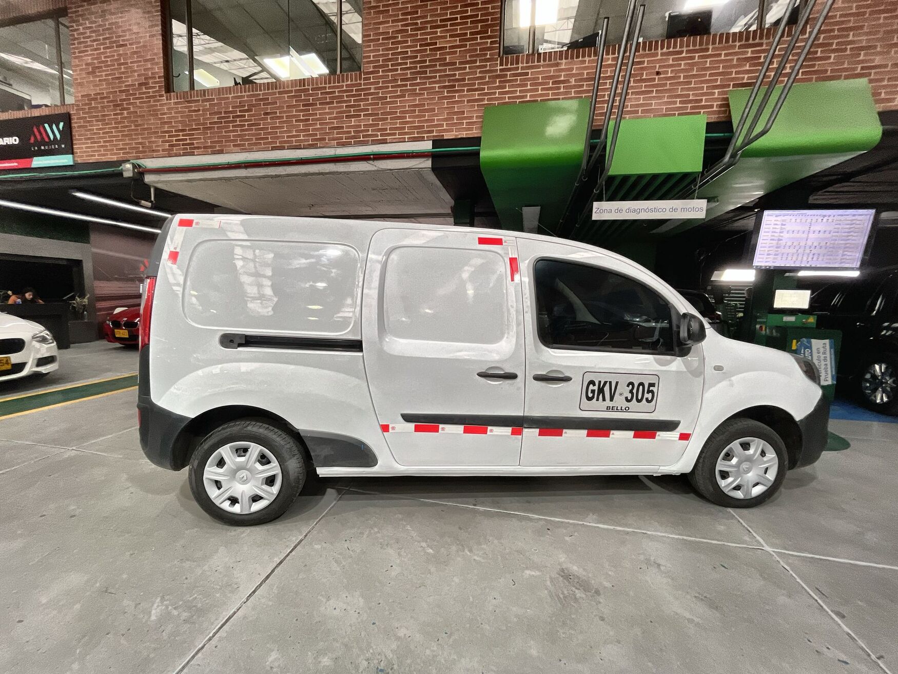 Renault - Kangoo ZE - 2020 image number 10