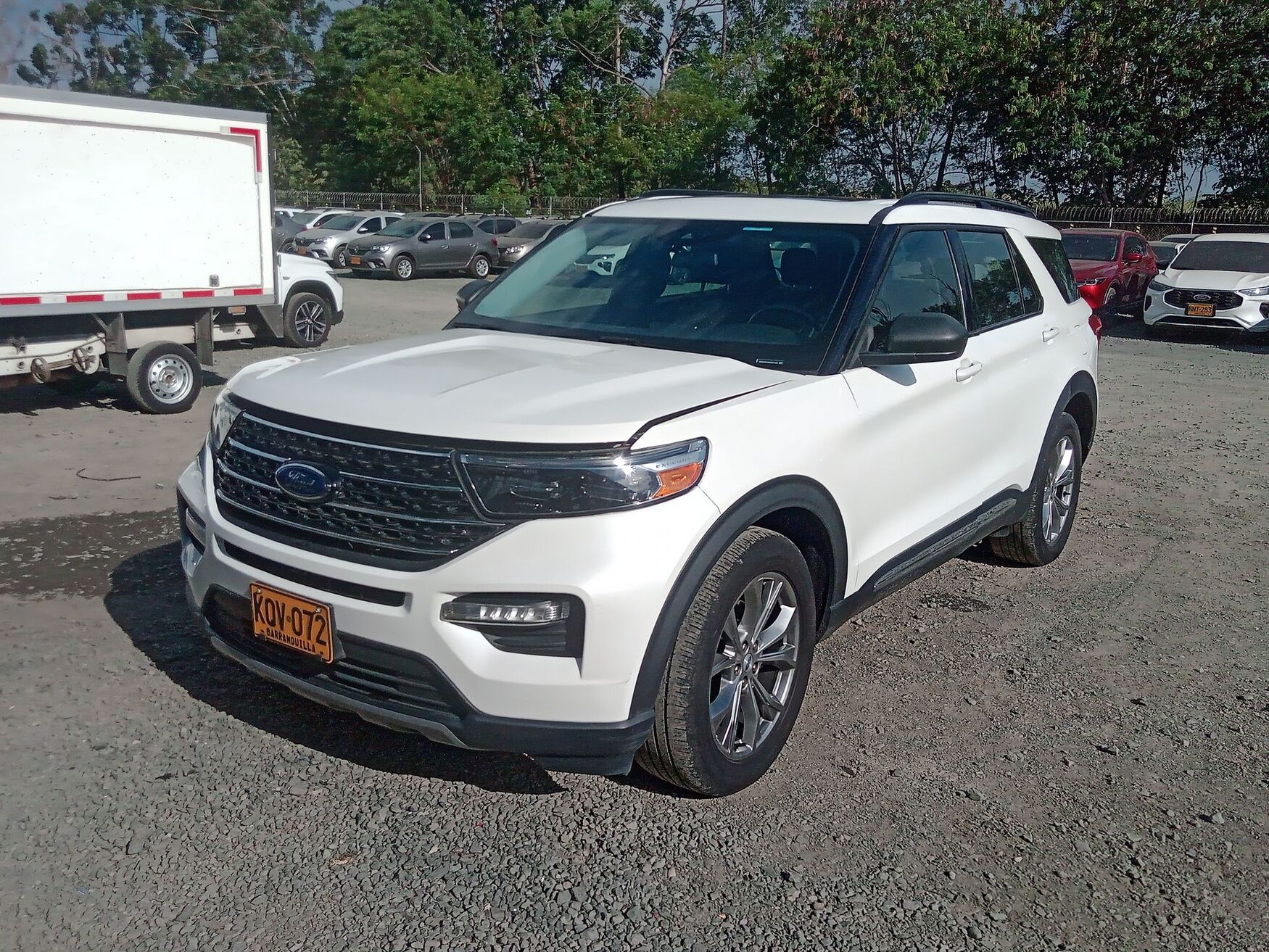 Ford - Explorer - 2021 image number 5