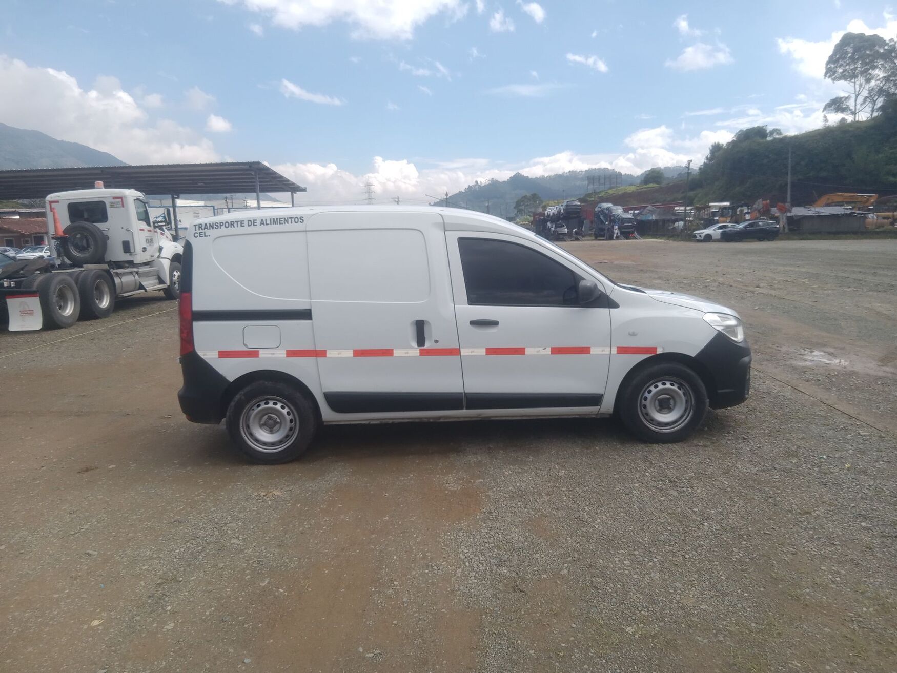 Renault - Kangoo - 2022 image number 10