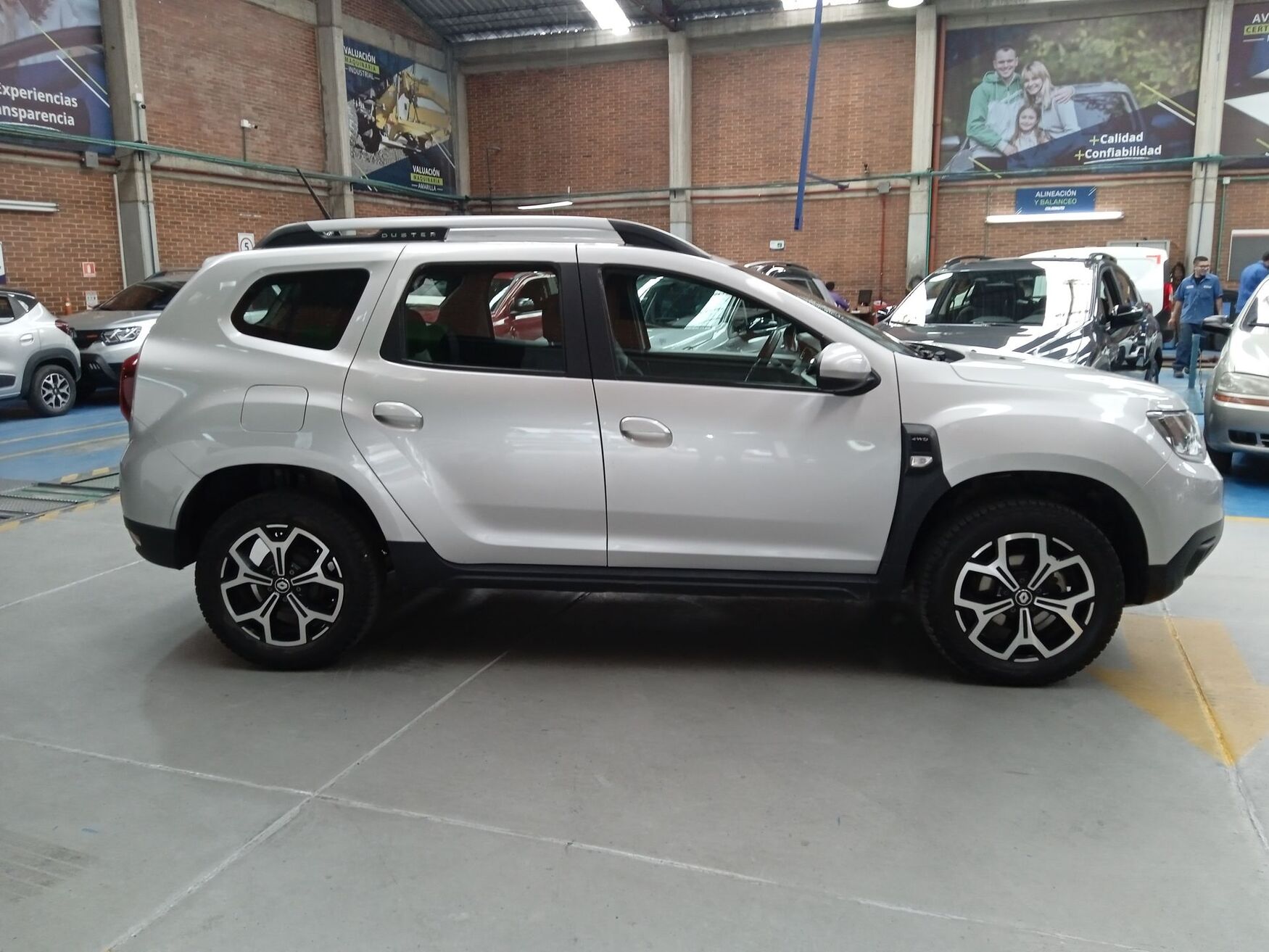 Renault - Duster - 2023 image number 10