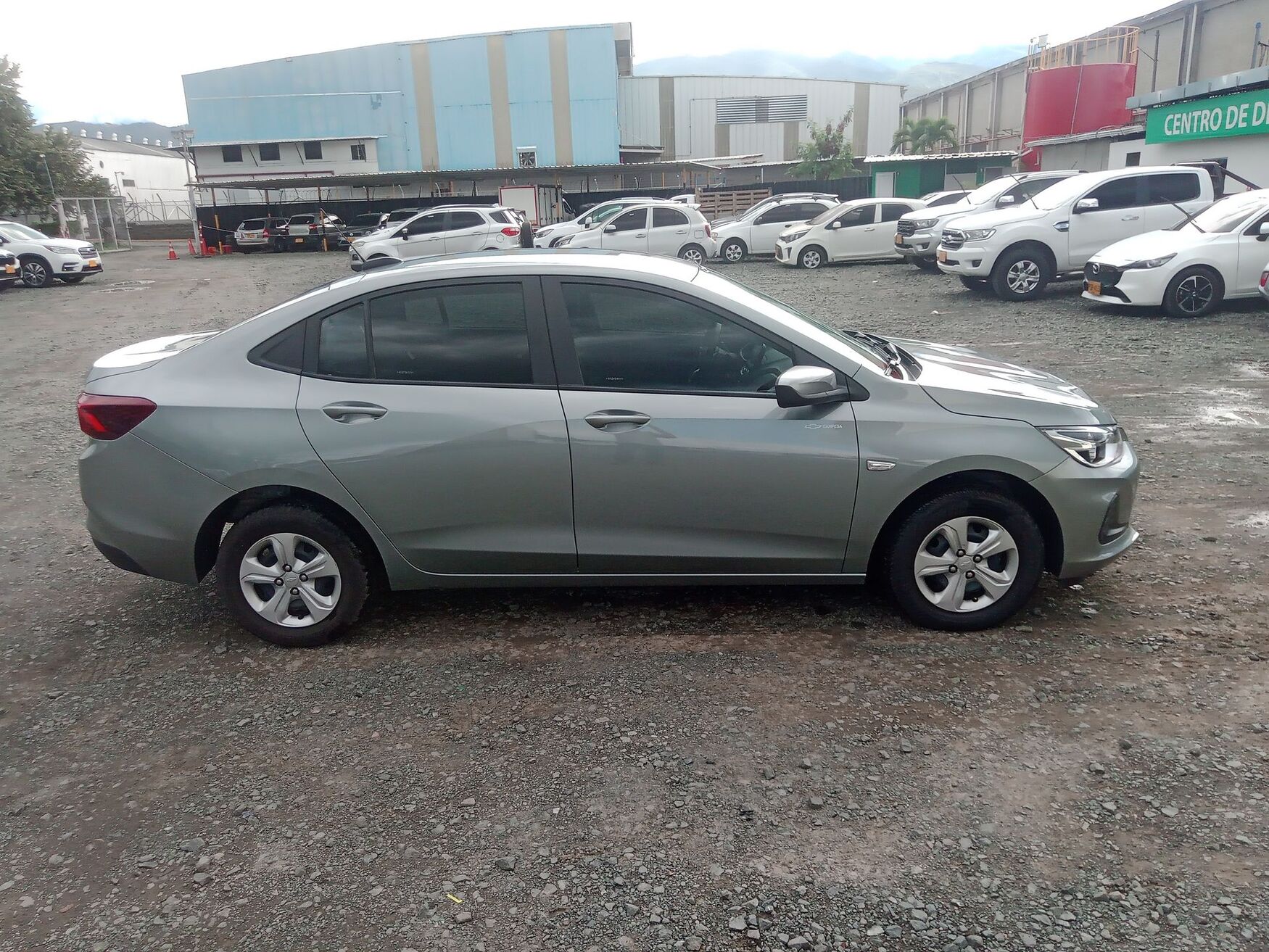 Chevrolet - Onix - 2025 image number 10