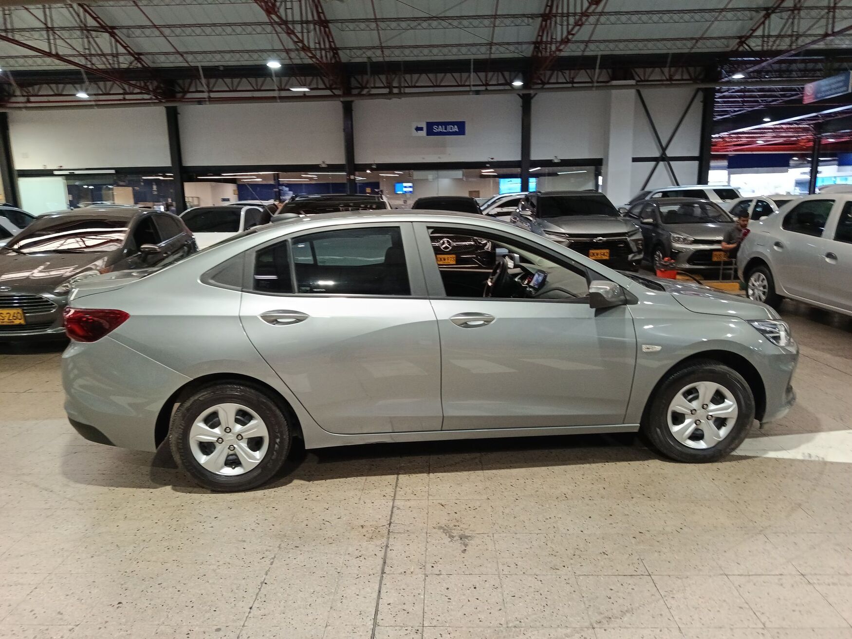 Chevrolet - Onix - 2025 image number 10