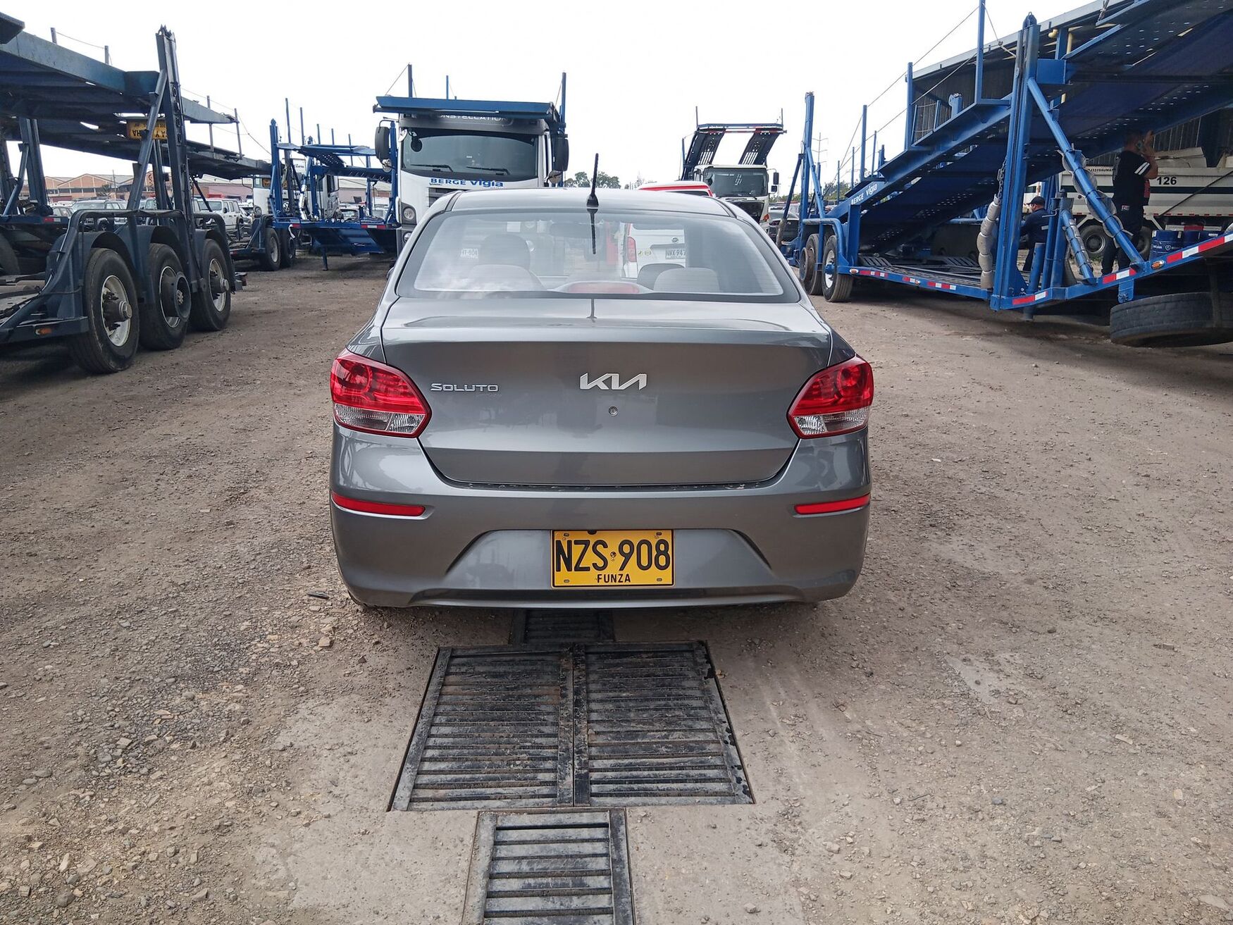 Kia - Soluto - 2026 image number 8