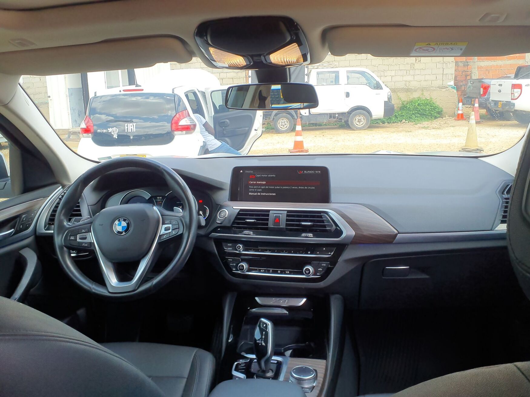 BMW - X4 - 2020 image number 11