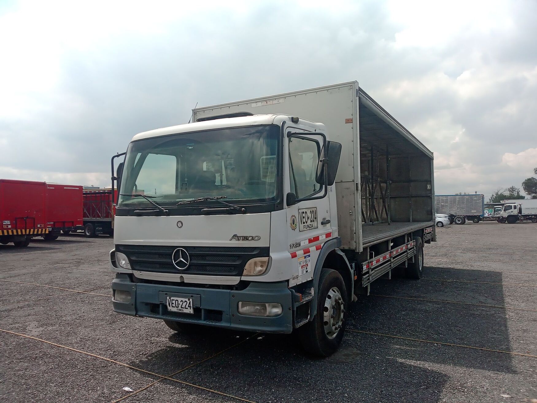 Mercedes Benz - Atego - 2008 image number 1