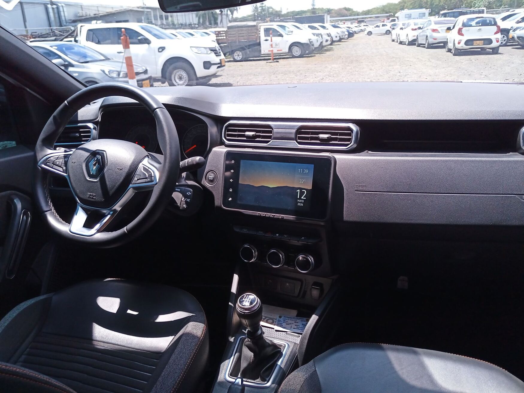 Renault - Duster - 2025 image number 11