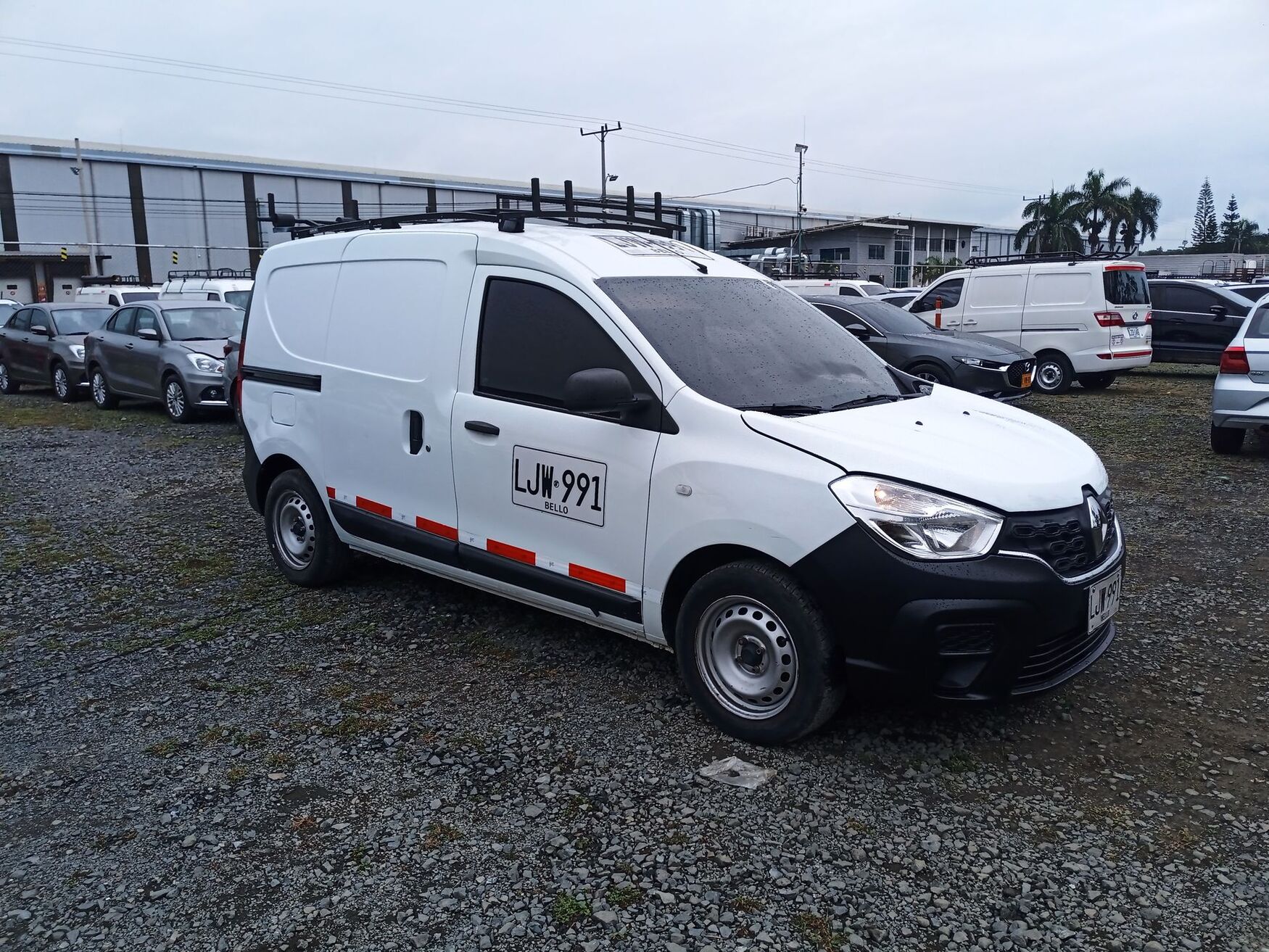 Renault - Kangoo - 2023 image number 1