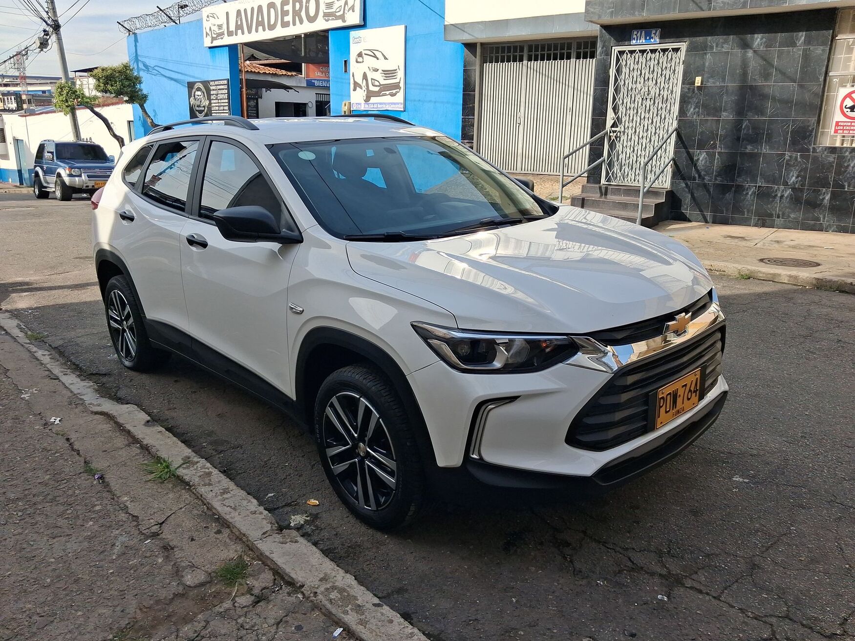 Chevrolet - Tracker - 2025 image number 1
