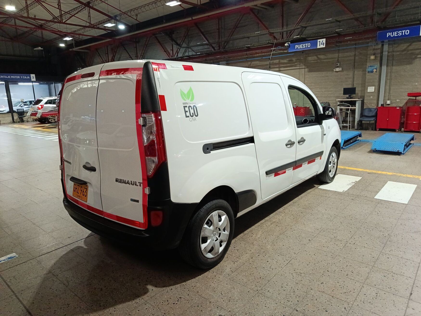 Renault - Kangoo ZE - 2020 image number 9