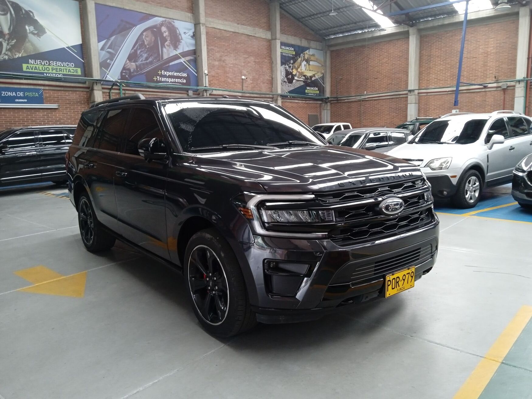 Ford - Expedition - 2024 image number 1