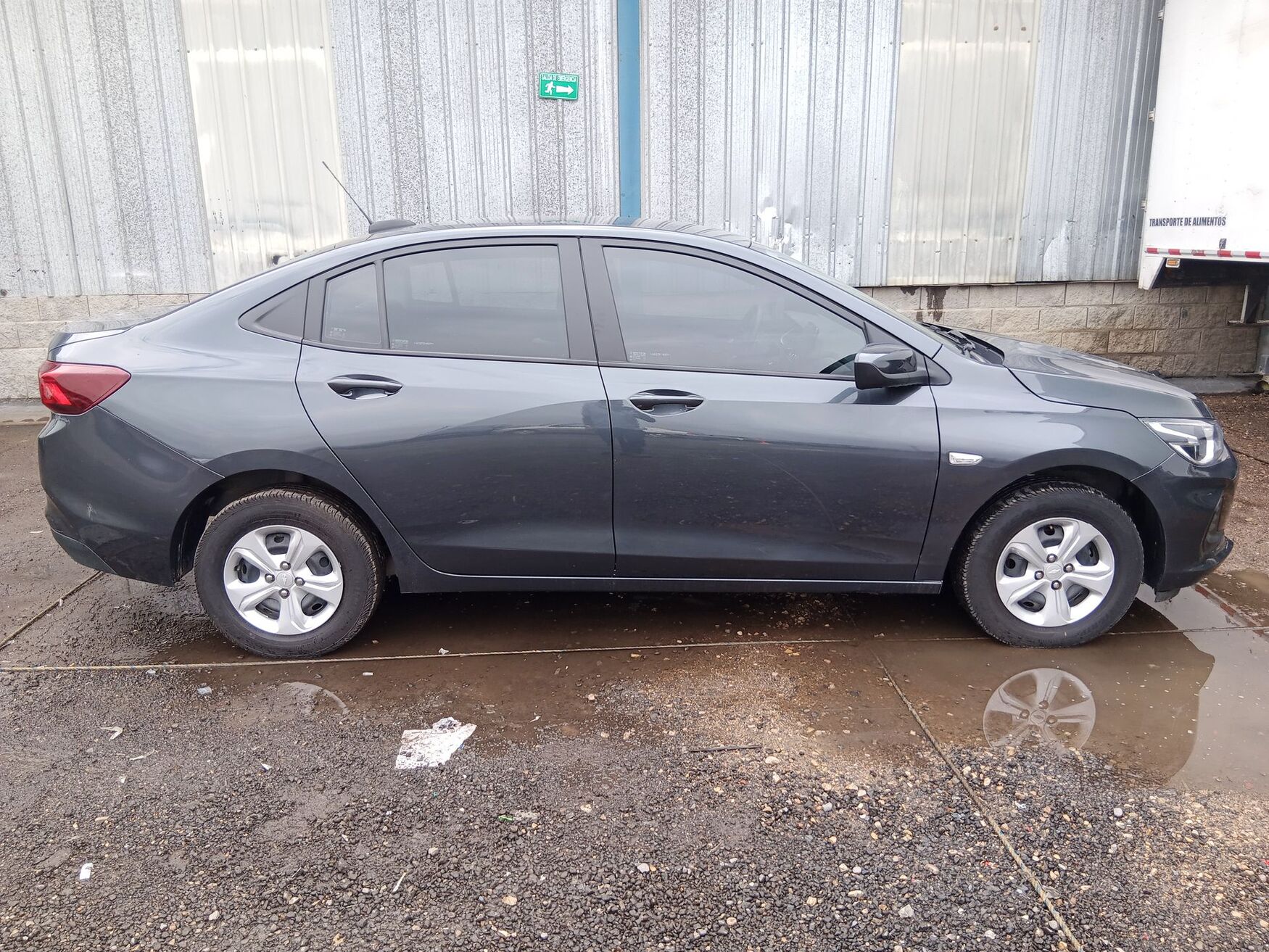 Chevrolet - Onix - 2025 image number 10