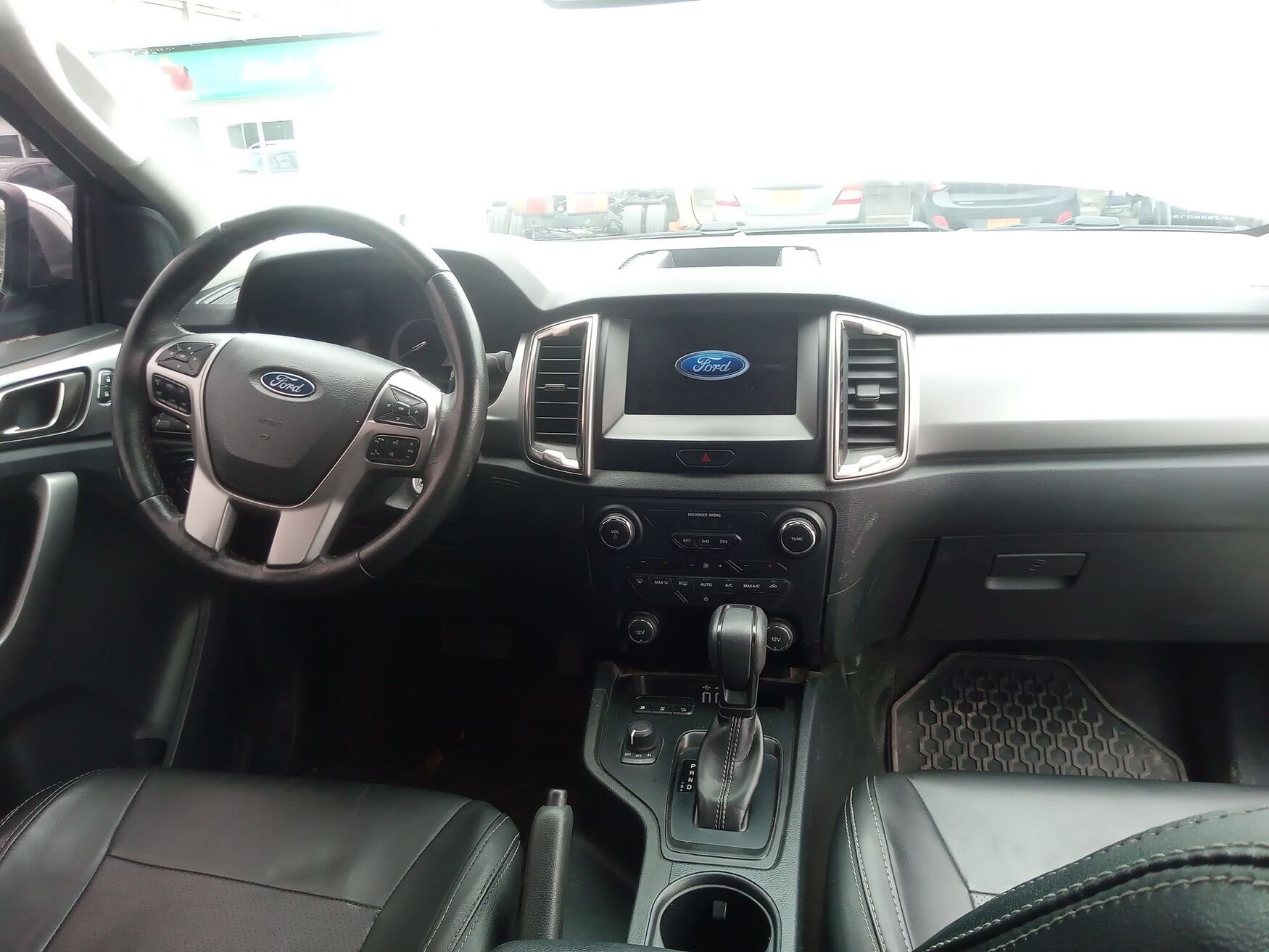 Ford - Ranger - 2023 image number 11