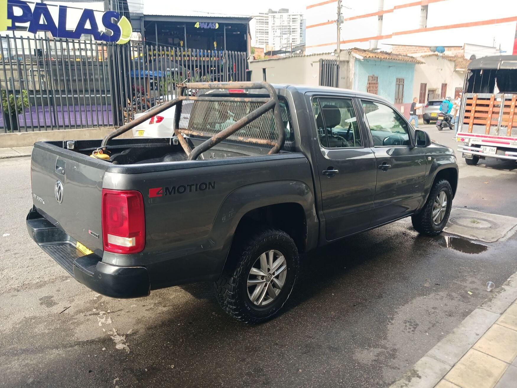 Volkswagen - Amarok - 2023 image number 9