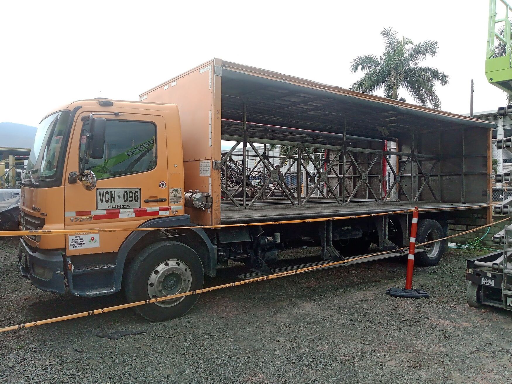 Mercedes Benz - Atego - 2007 image number 10