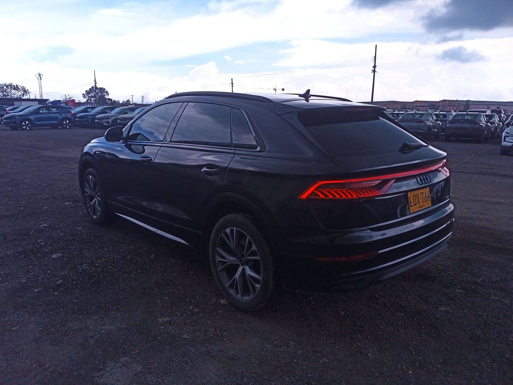 Audi - Q8 - 2022 image number 7