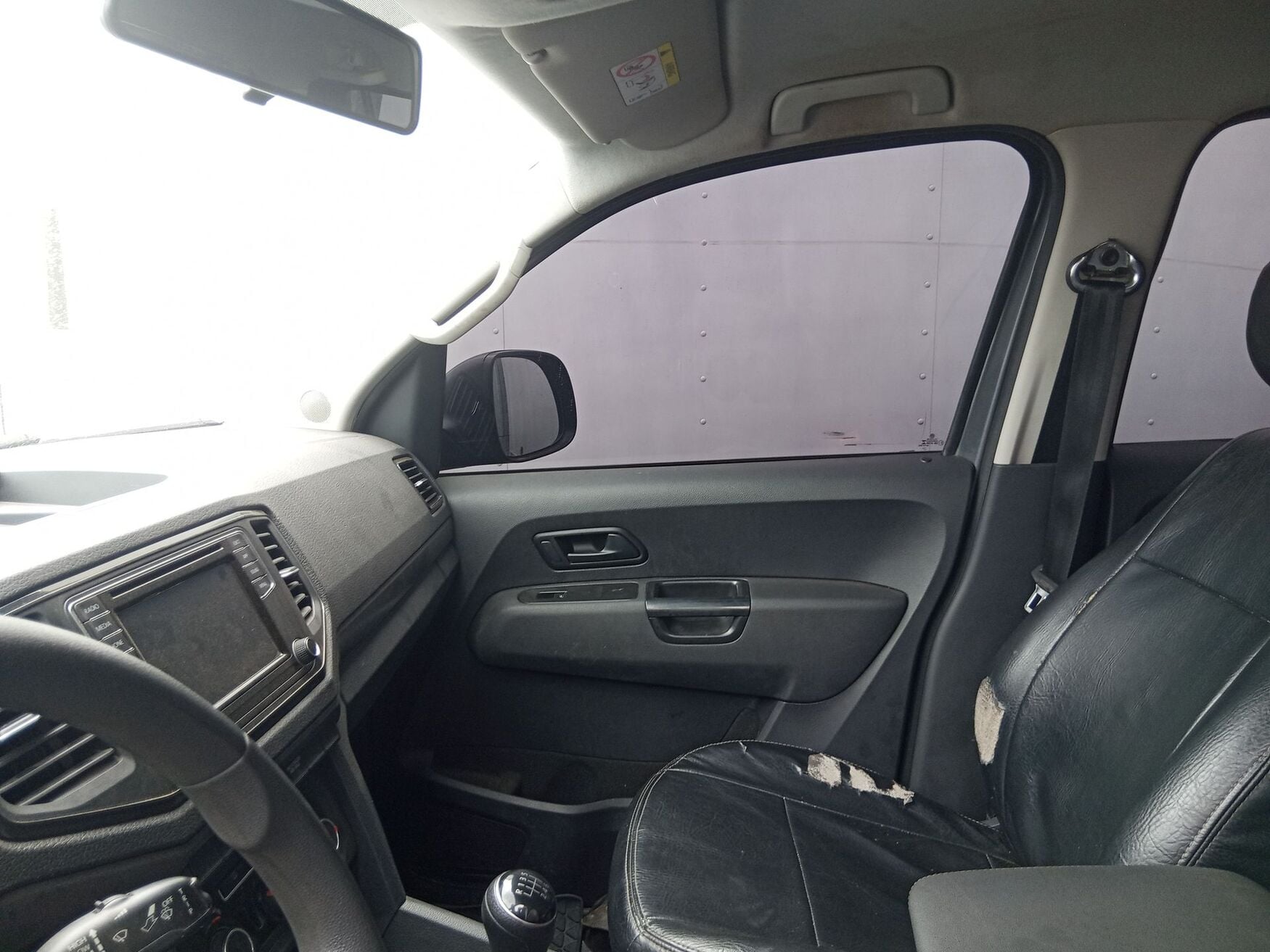 Volkswagen - Amarok - 2023 image number 2