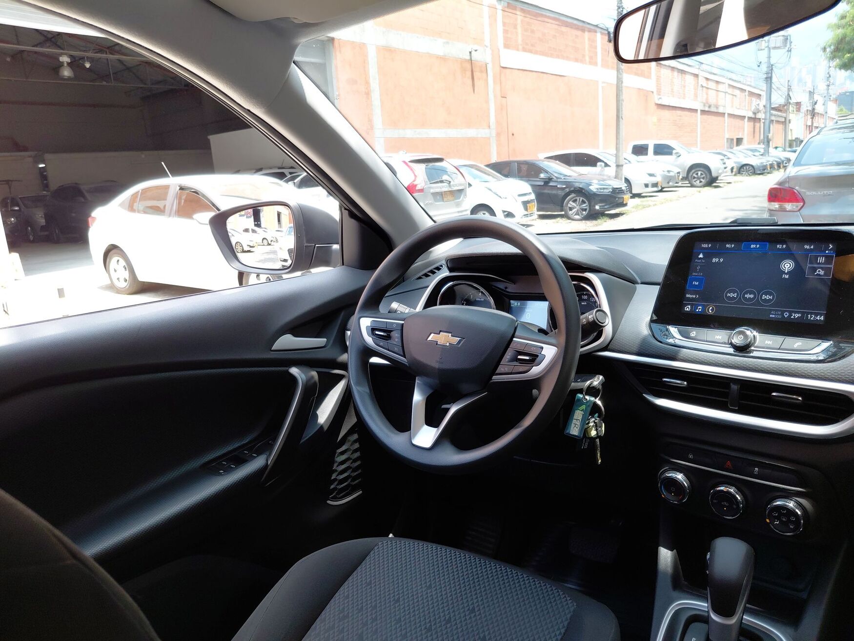 Chevrolet - Tracker - 2025 image number 11