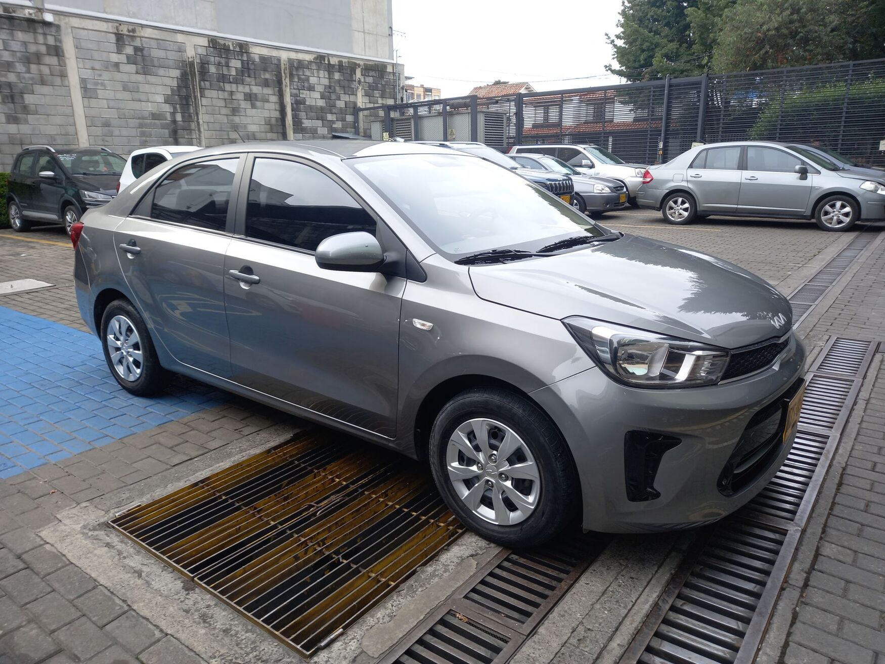 Kia - Soluto - 2026 image number 1