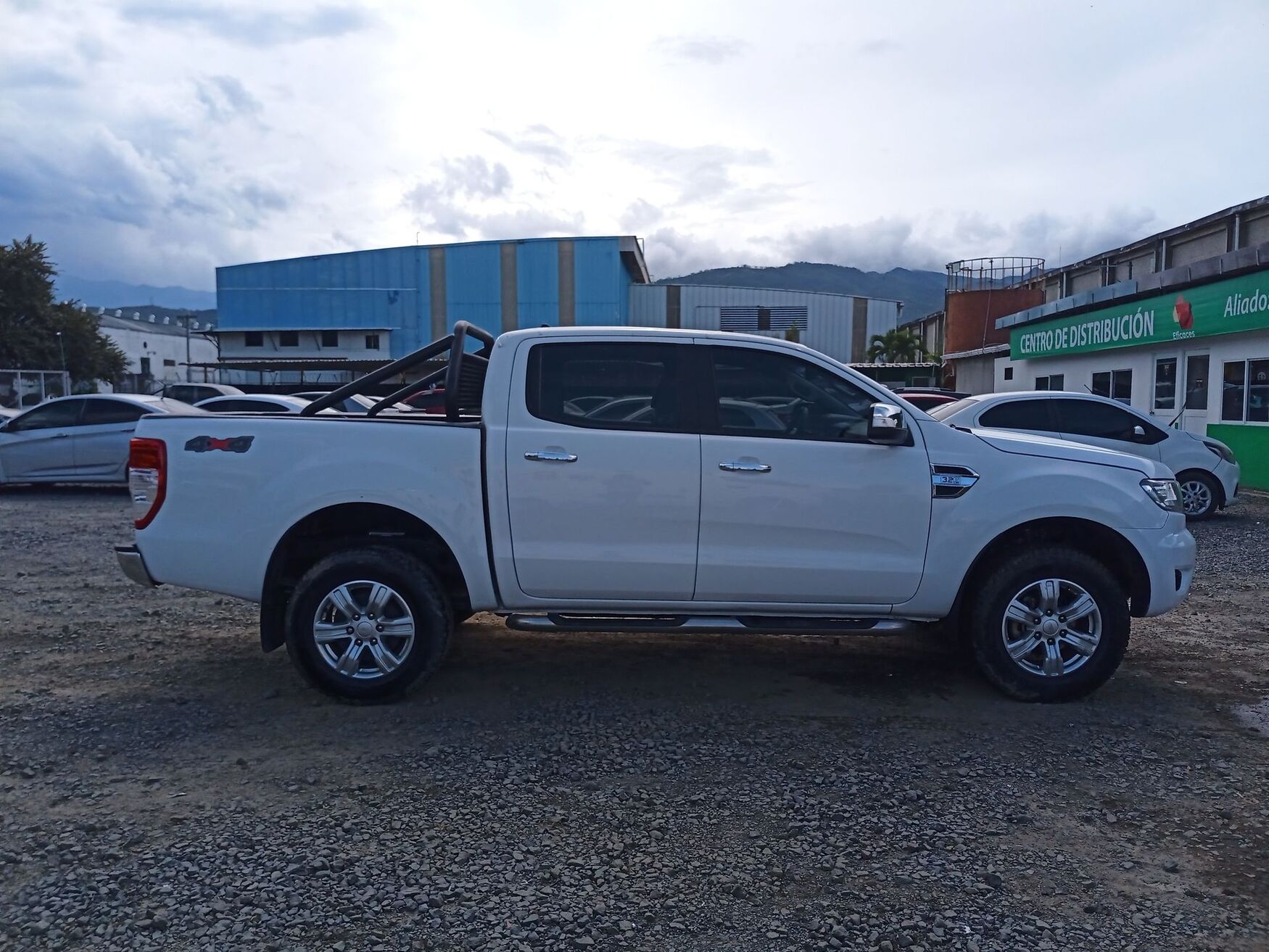 Ford - Ranger - 2023 image number 10