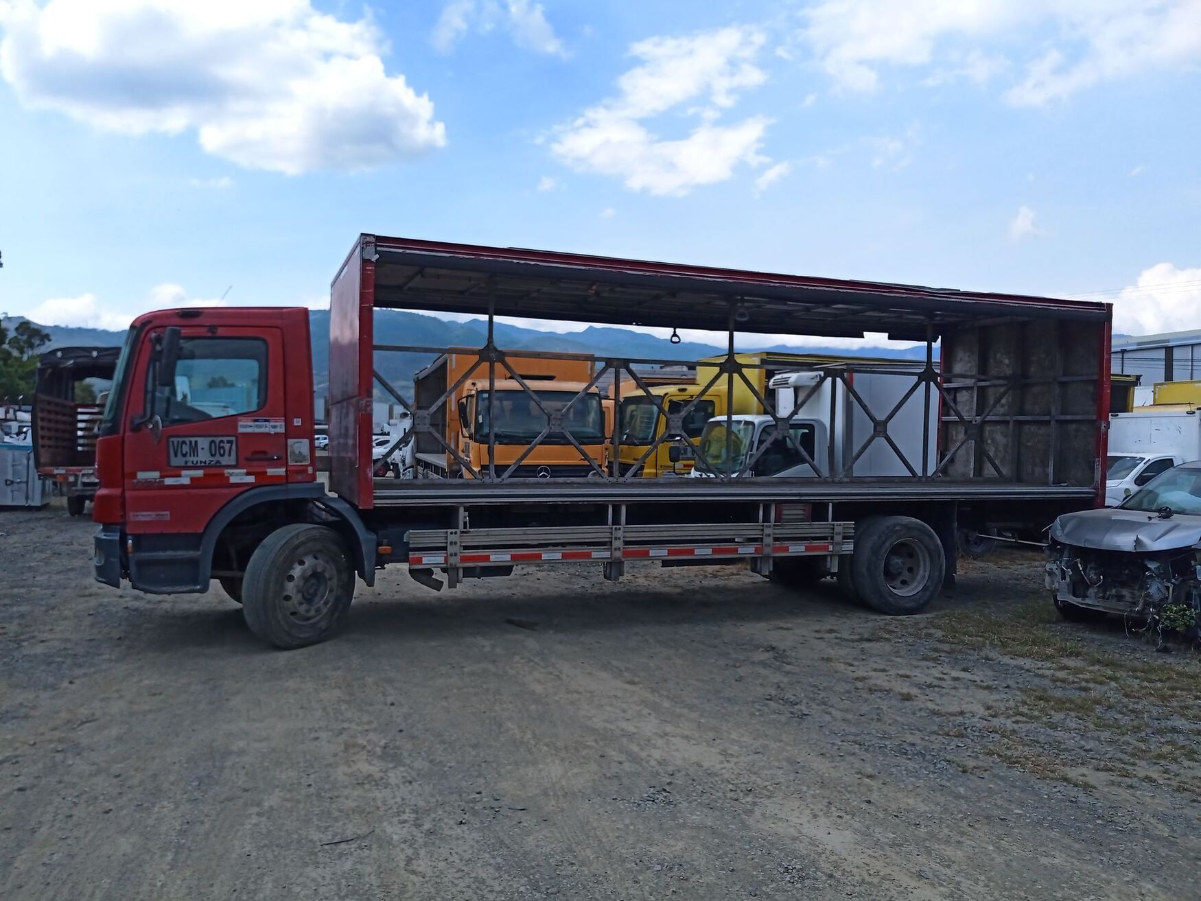 Mercedes Benz - Atego - 2007 image number 6