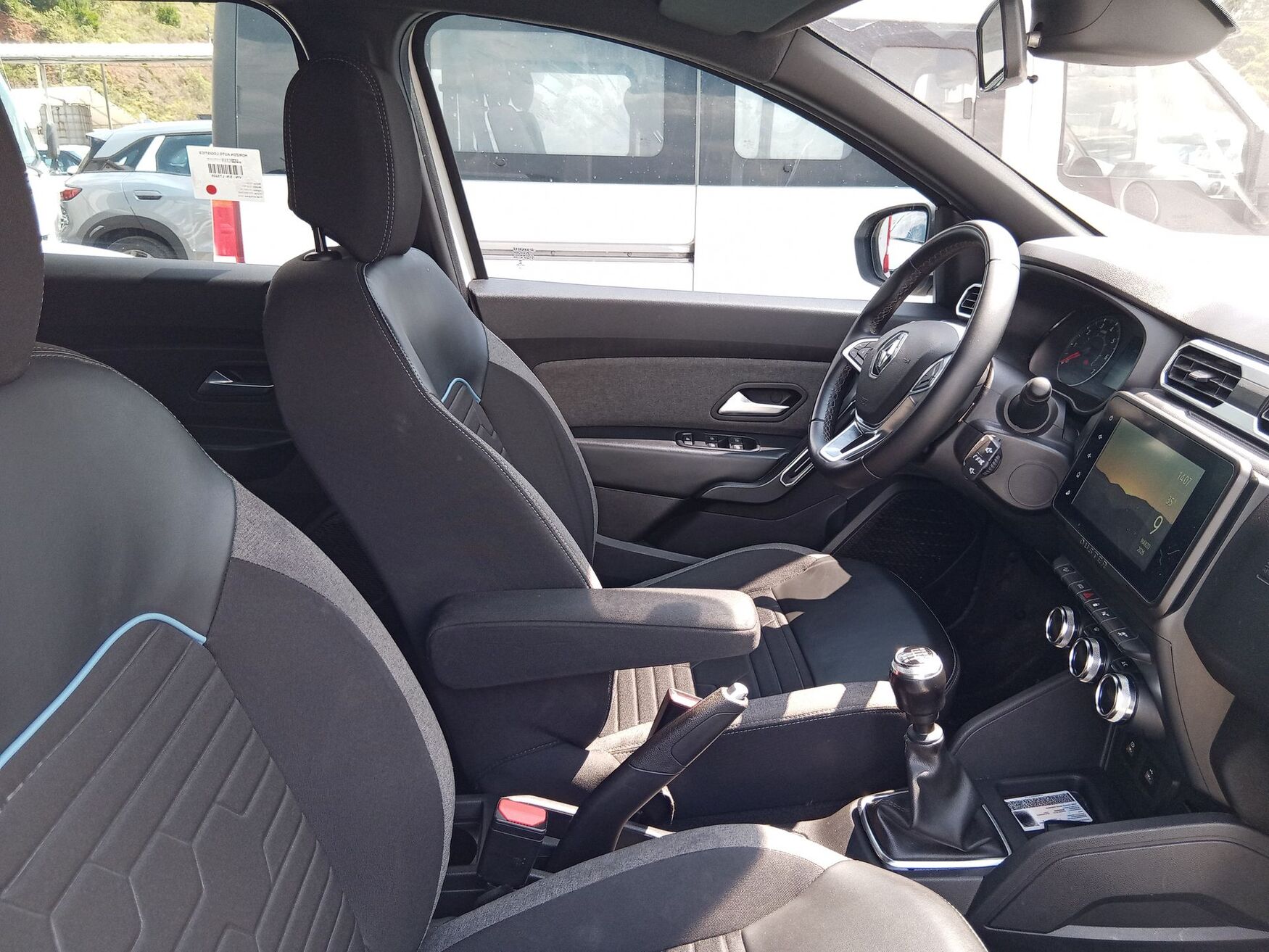 Renault - Duster - 2024 image number 2